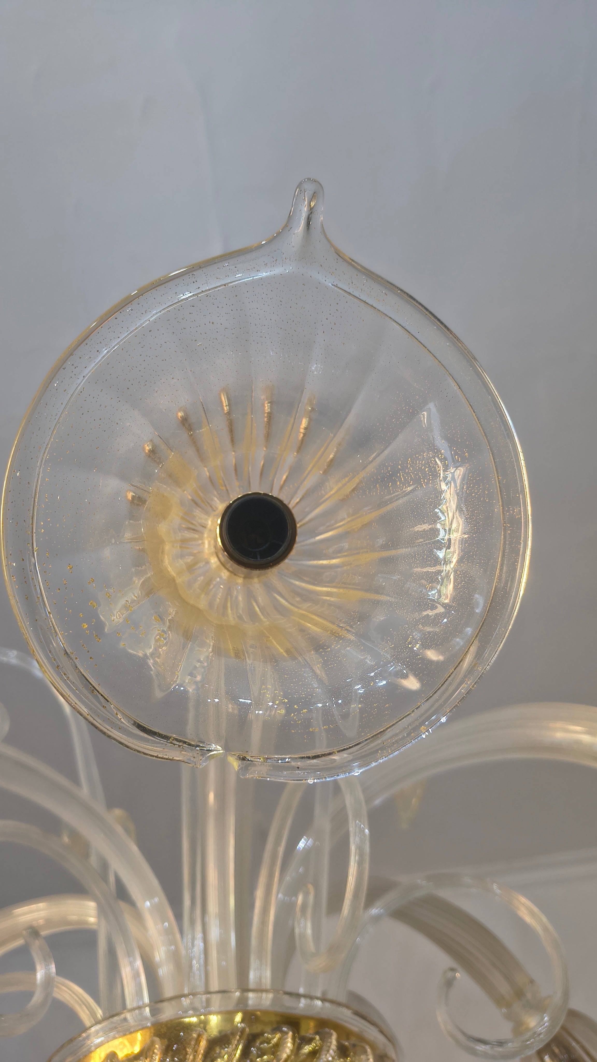 Lustre Italiano ao estilo veneziano em Murano com pó de ouro