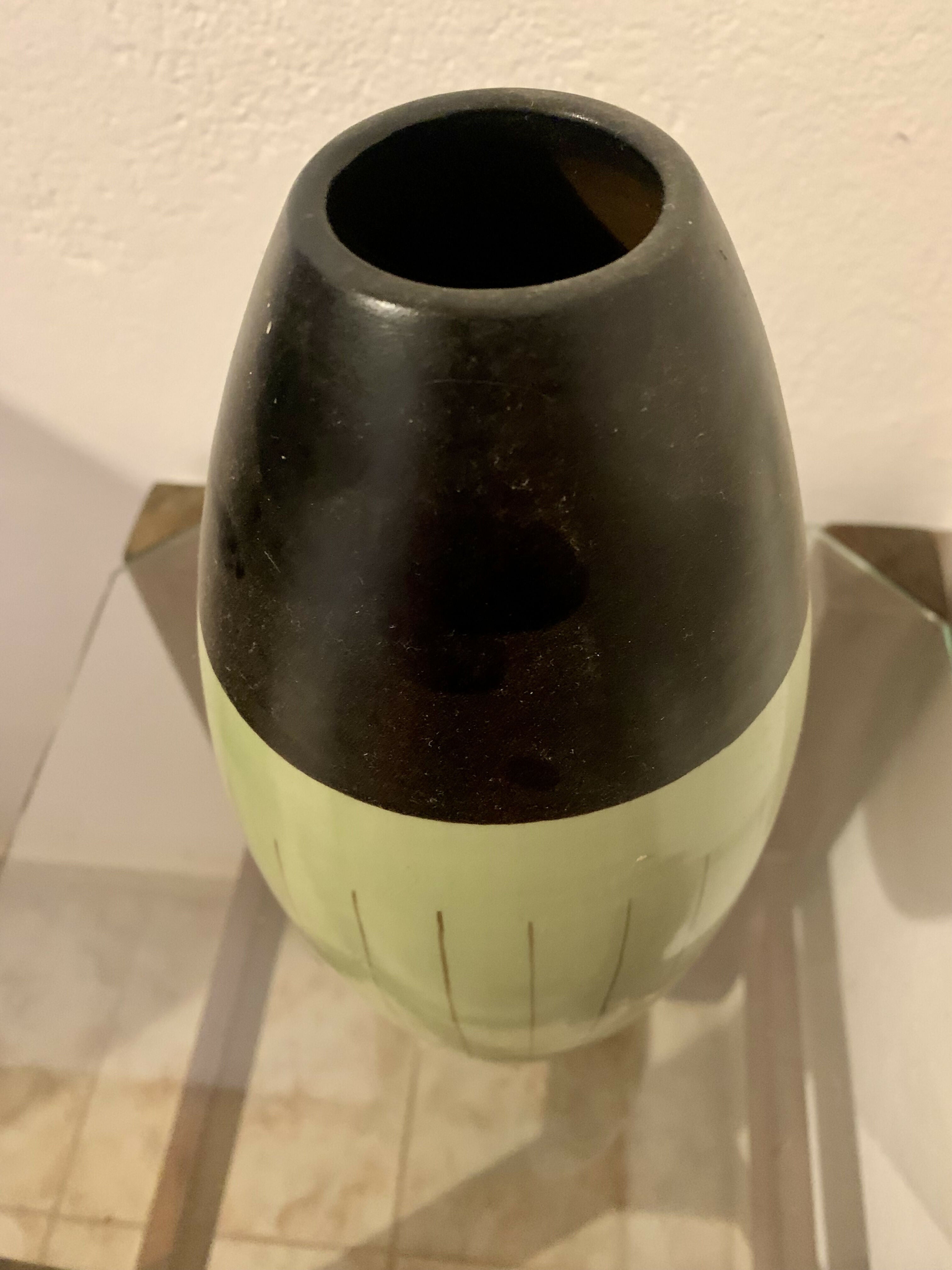 Vaso Peruano em preto e verde