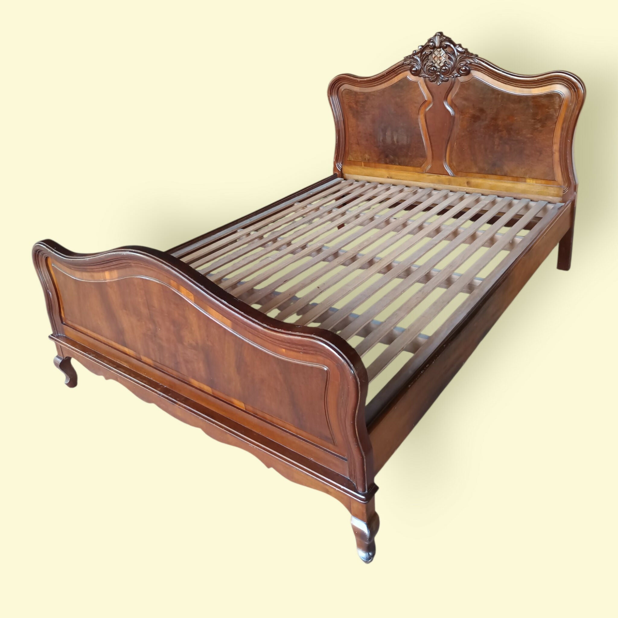 Luxuosa Cama de Casal Luís XV