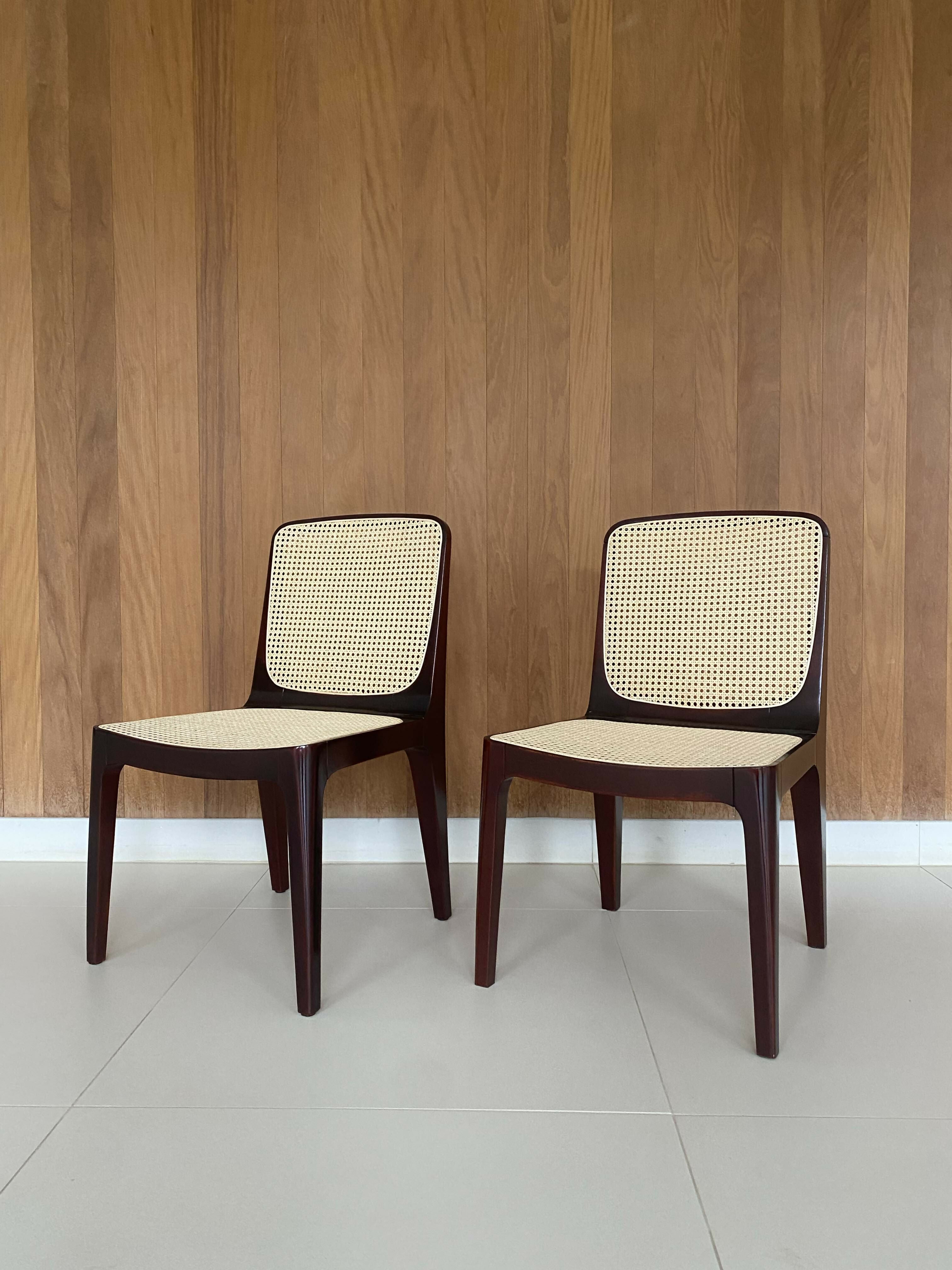4 Cadeiras Bossa, designer Jader Almeida