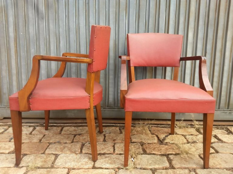 Par de poltronas anos 70 em Cabreúva e Courvin