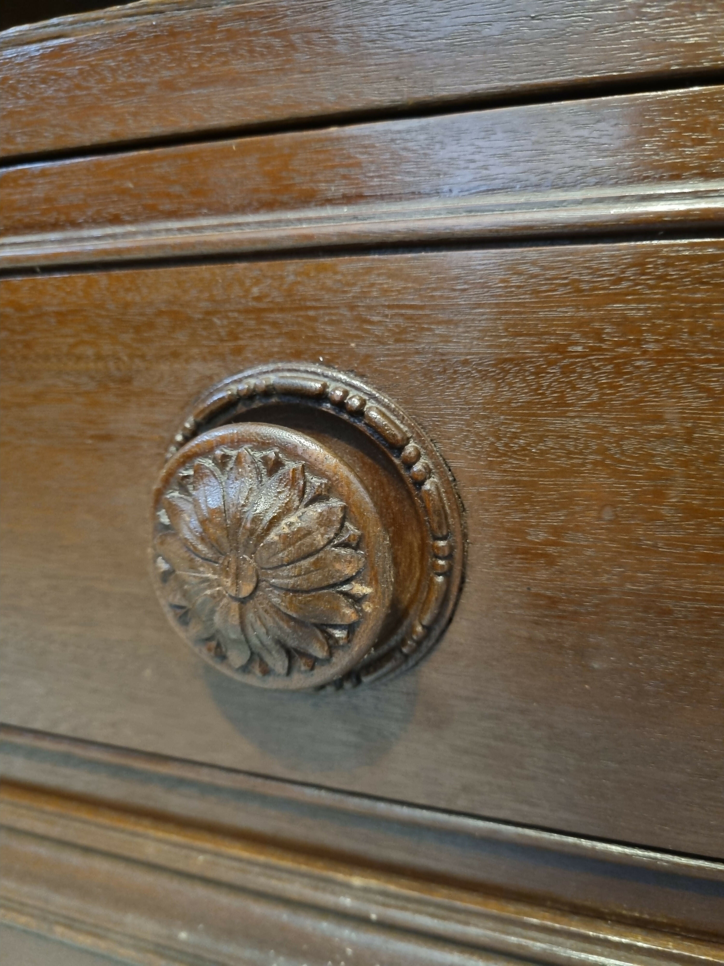 Estante Neoclássica Laubisch-Hirth