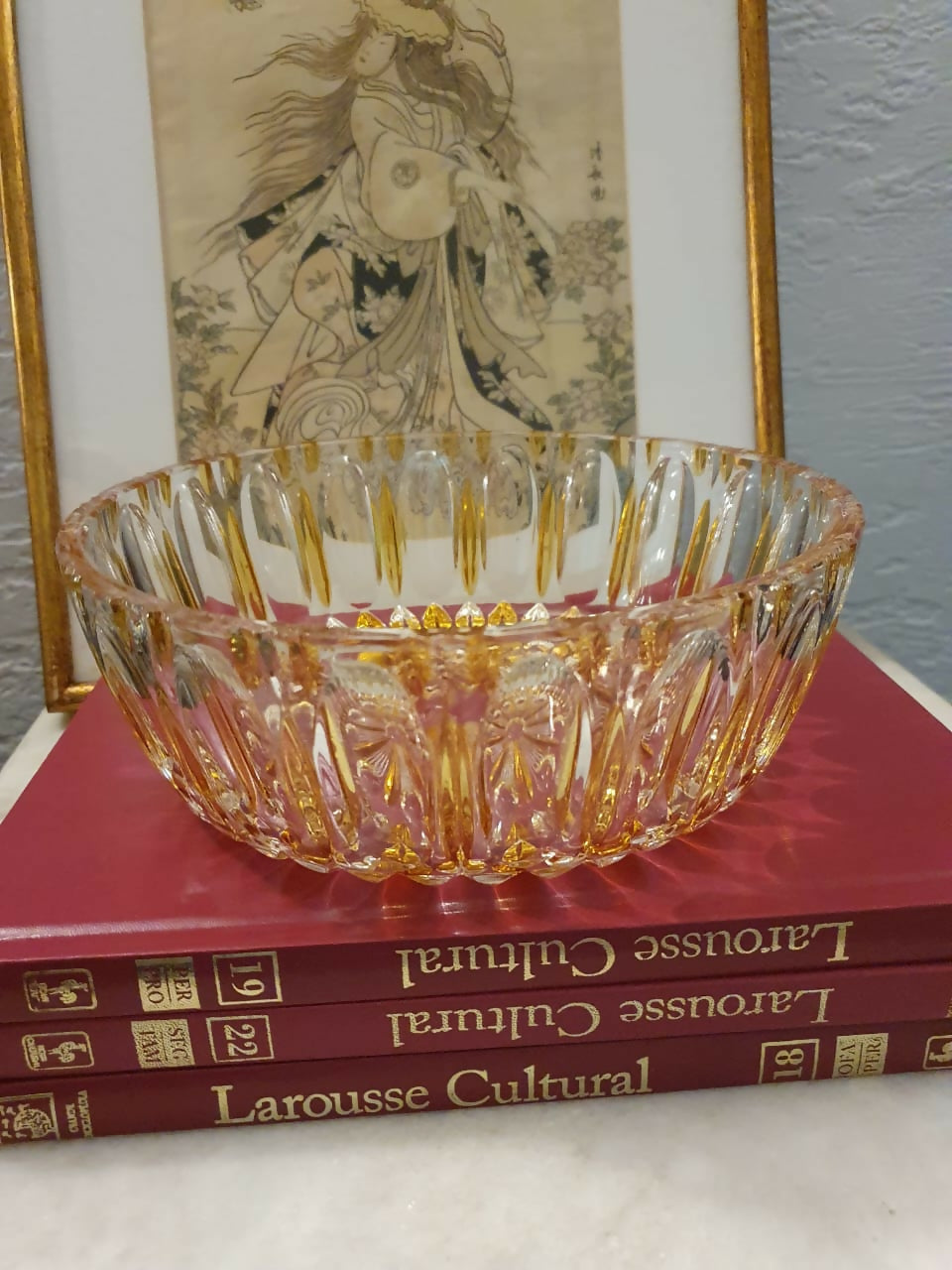 Centro de mesa em maravilhoso cristal double âmbar, estilo Art Decó. Intacta!