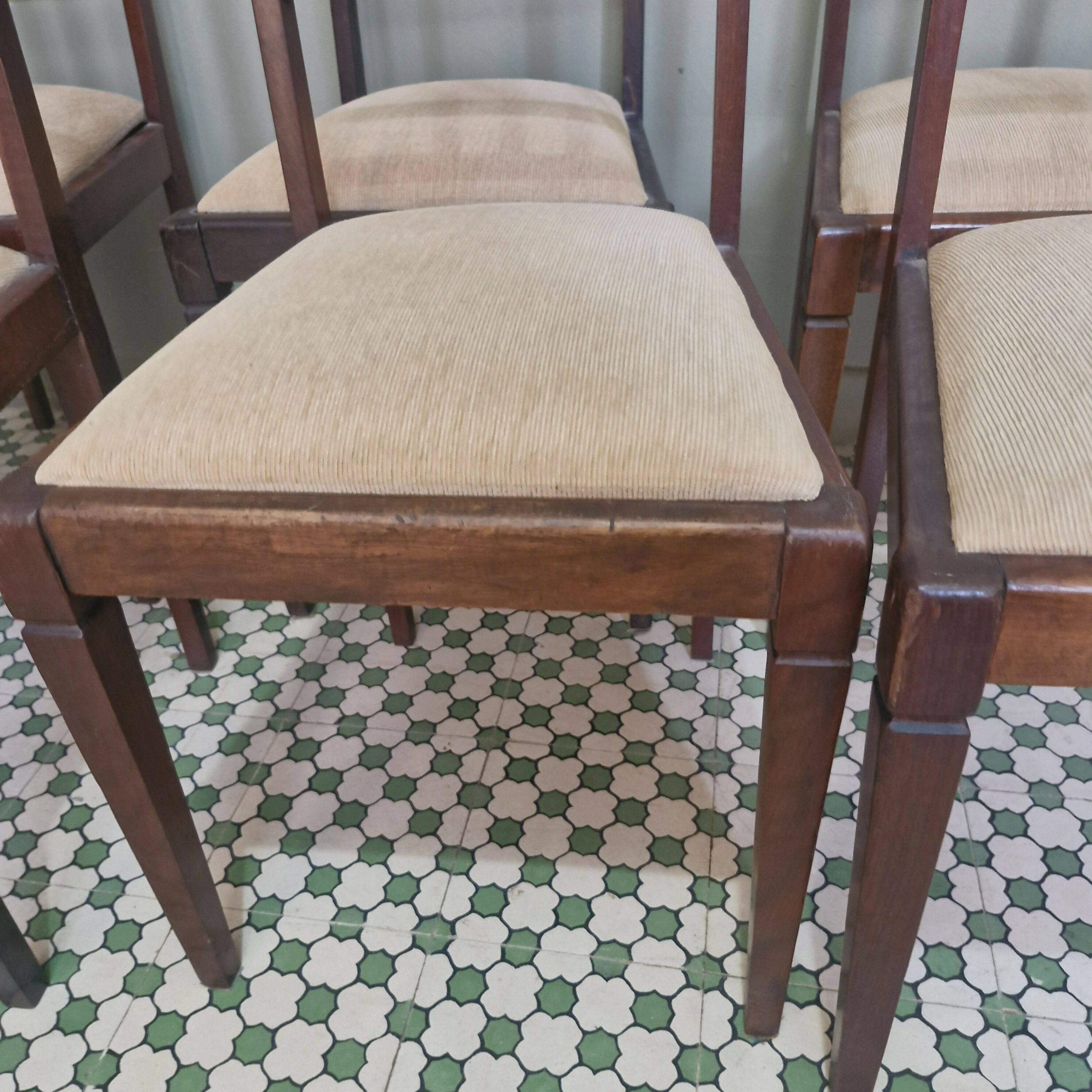 Jogo Cadeiras Art Deco em madeira entalhada e veludo