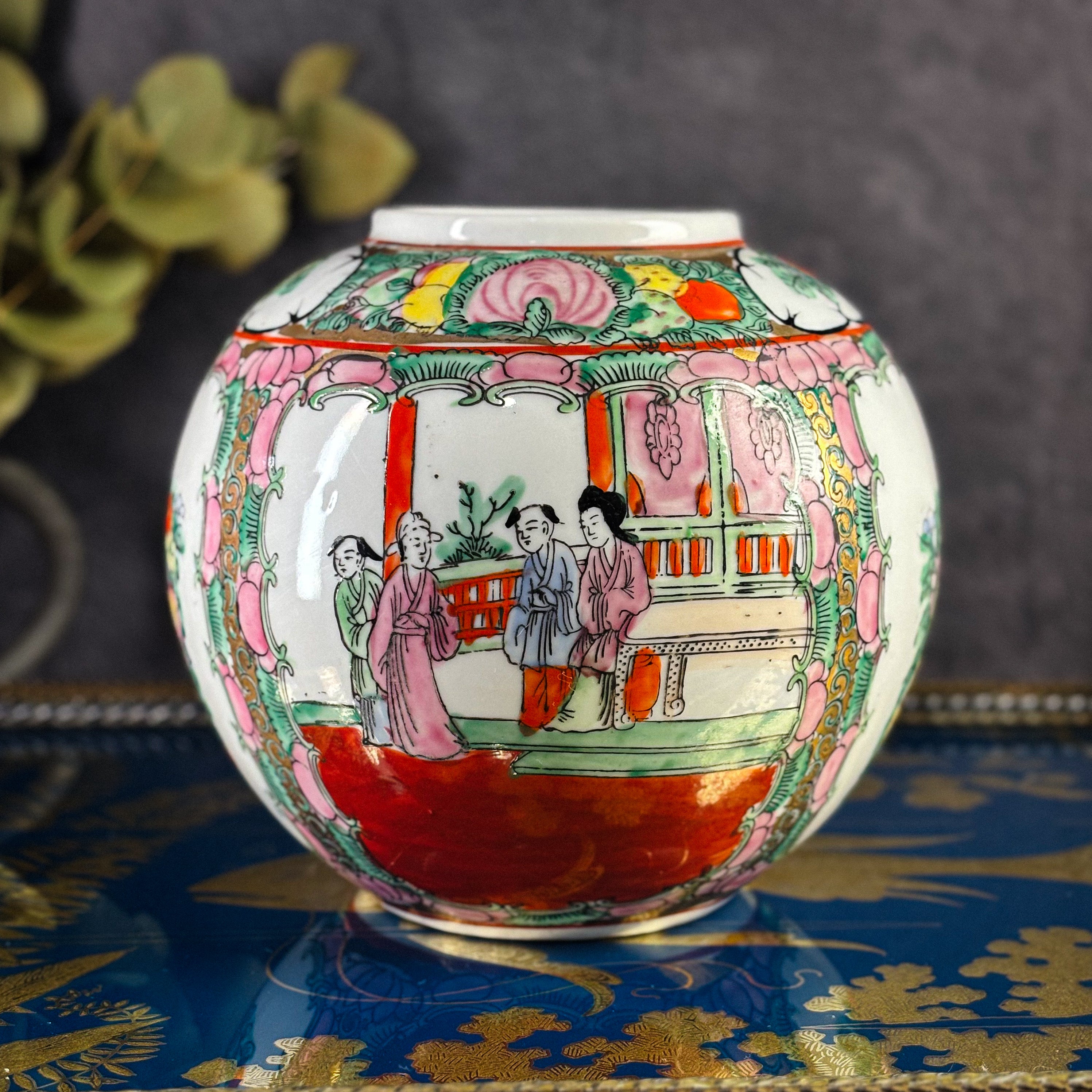 Potiche chinês Família Rosa em porcelana pintada à mão, anos 1970/1990