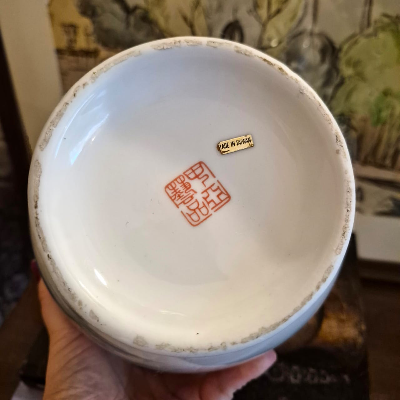 Maravilhoso vaso em porcelana vintage chinesa Jingdezhen com pintura à mão de paisagem montanhosa, estilo Shanshui.