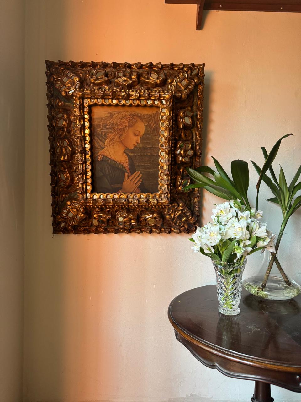 Quadro com Moldura Cusquenha e Gravura de uma Madona italiana