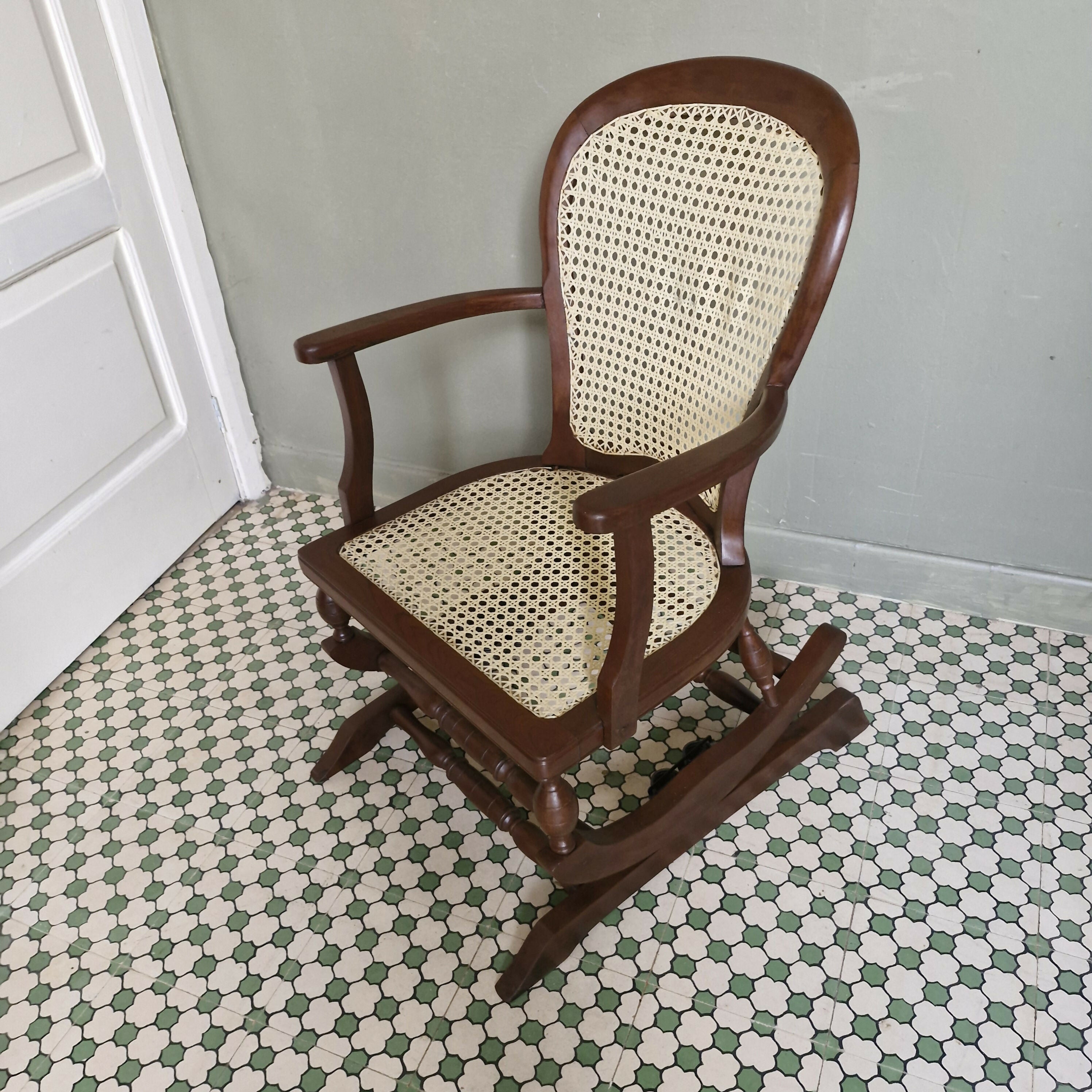 Cadeira de Balanço Colonial com palhinha