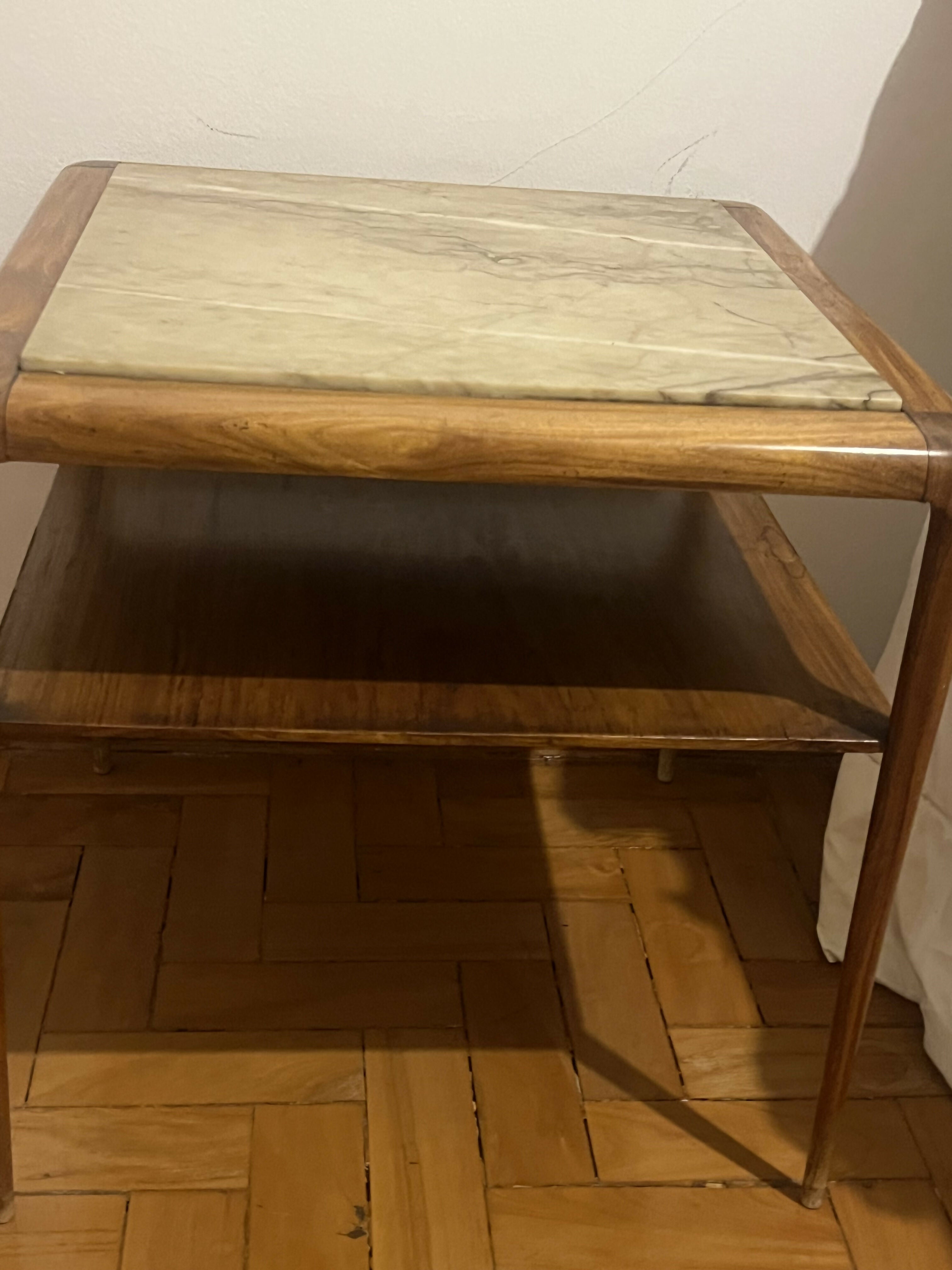 Mesa Lateral Antiga Scapinelli pé palito com tampo de mármore Anos 50