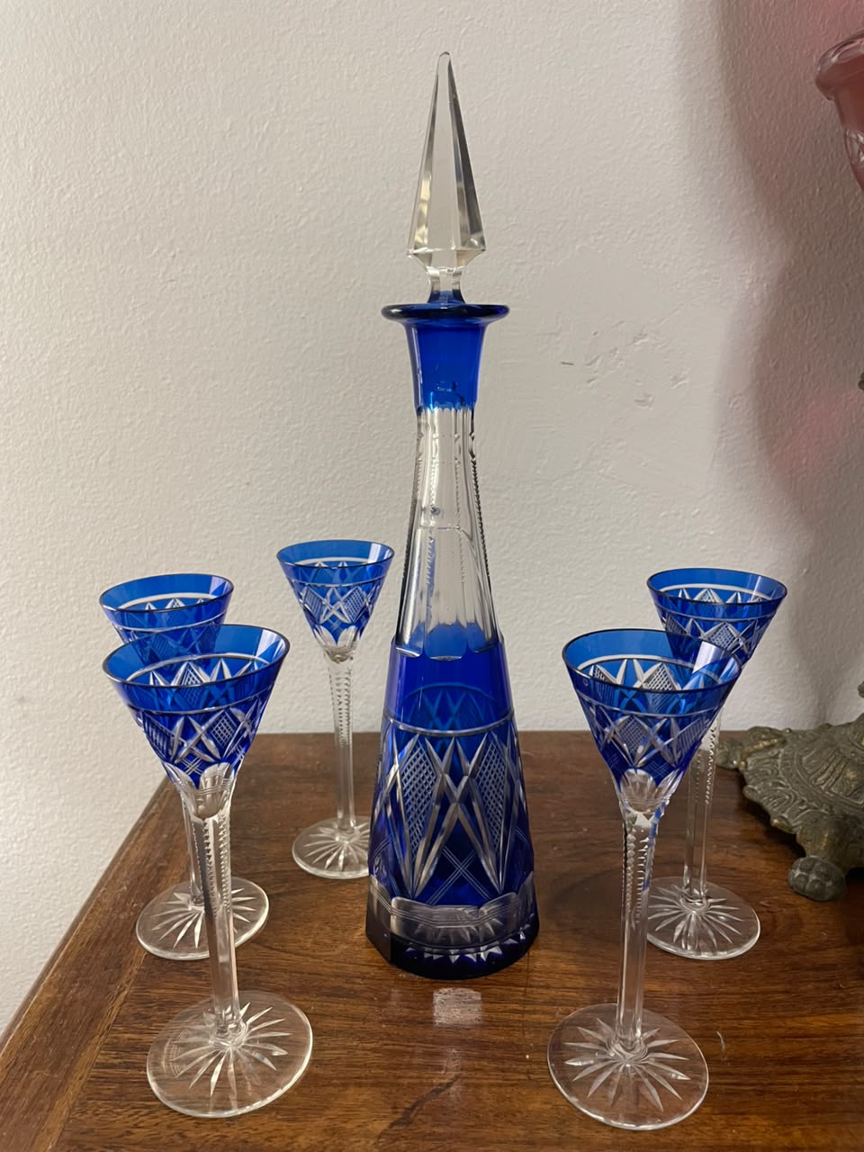 Serviço de cristal francês azul para licor: Garrafa e 5 cálices