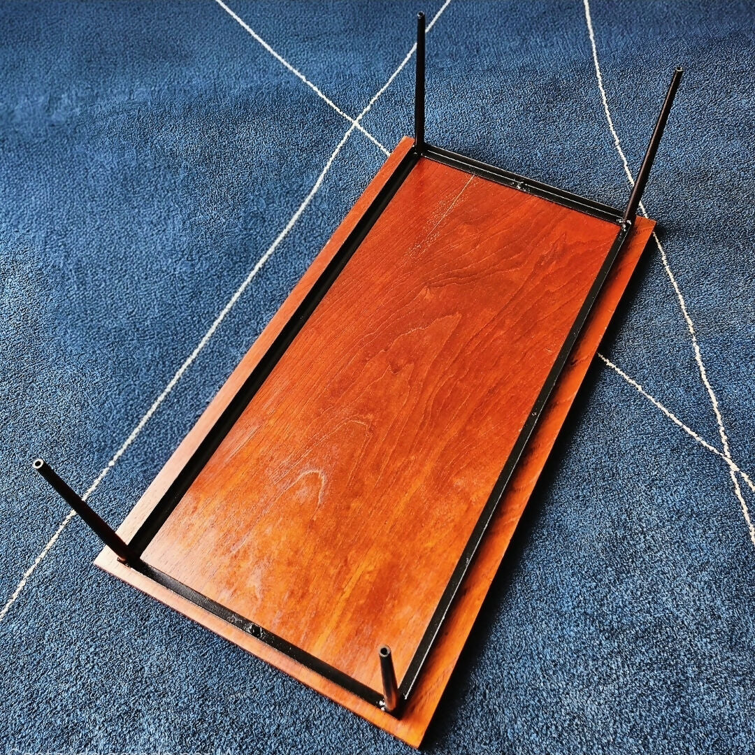 MESA DE CENTRO EM JACARANDÁ E FERRO (ANOS 50)