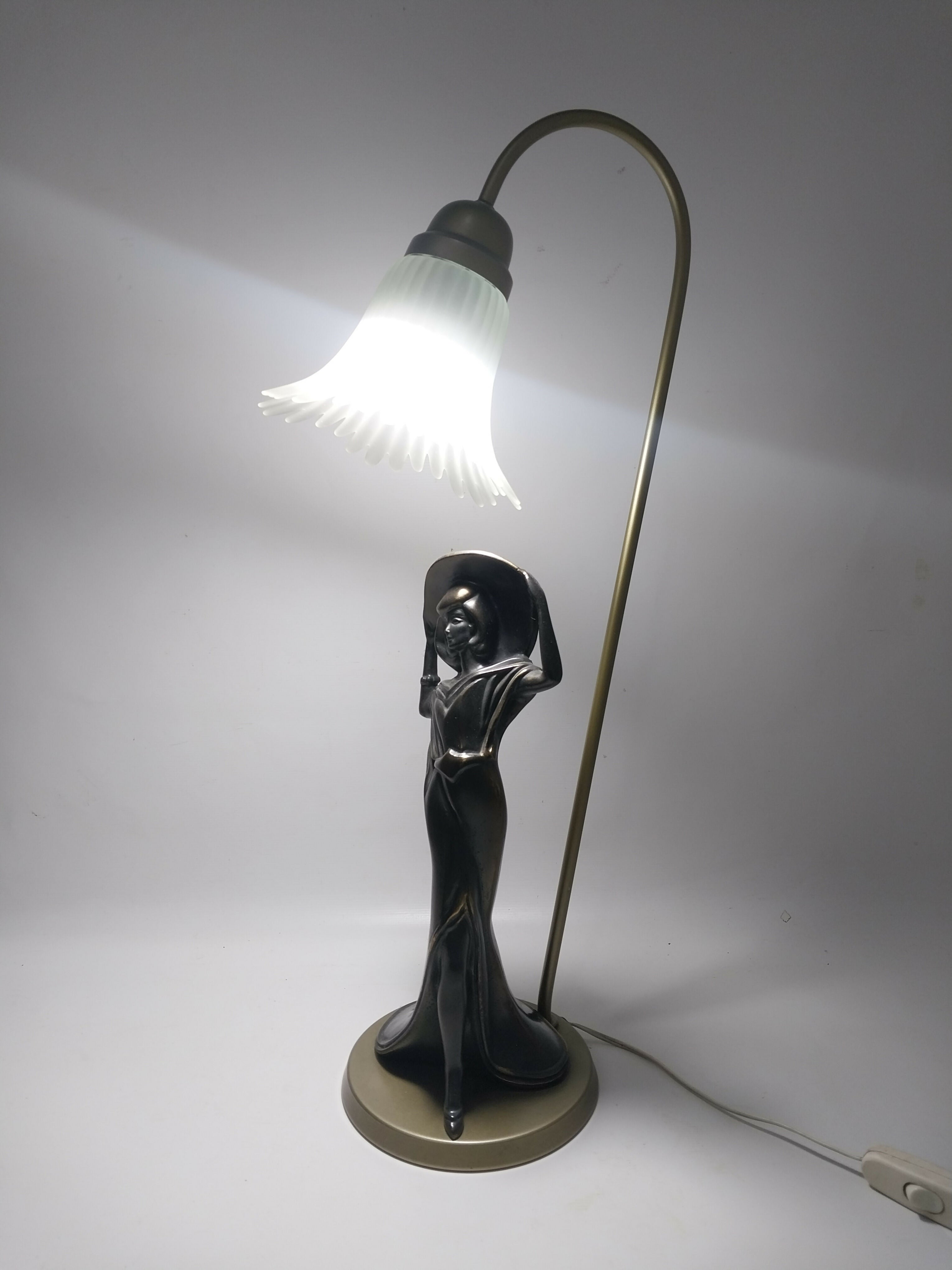 Luminária de Mesa Antiga em Petit Bronze Art Deco