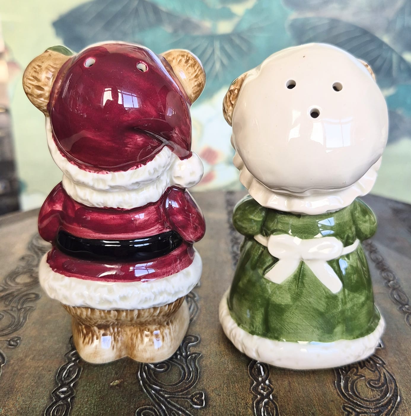 Conjunto de saleiro e pimenteiro em porcelana vintage japonesa Otagiri,  em formato de ursinhos natalinos