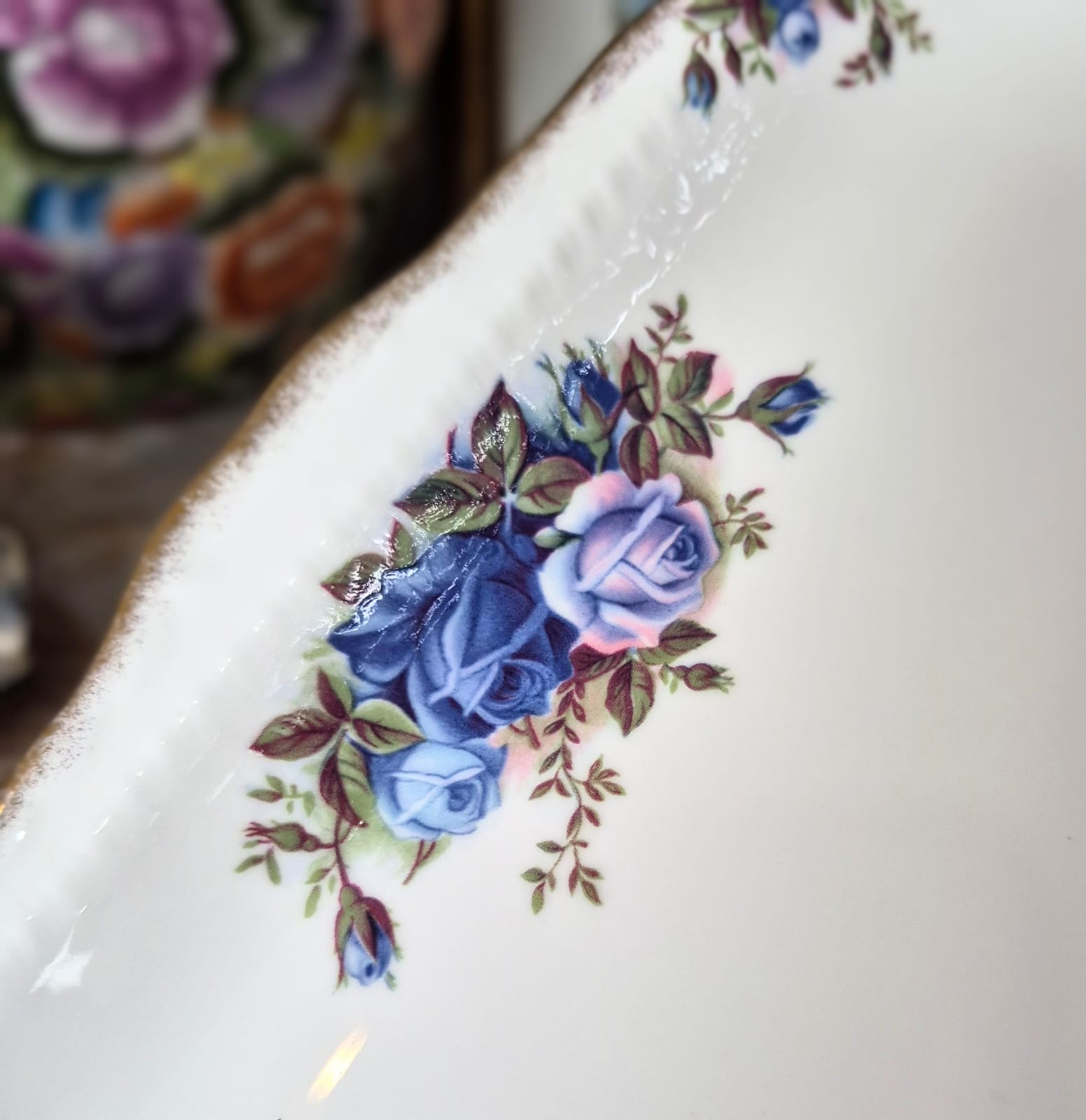  Bandeja / travessa retangular em porcelana Fine Bone China vintage inglesa Royal Albert,  clássico padrão Moonlight Rose.