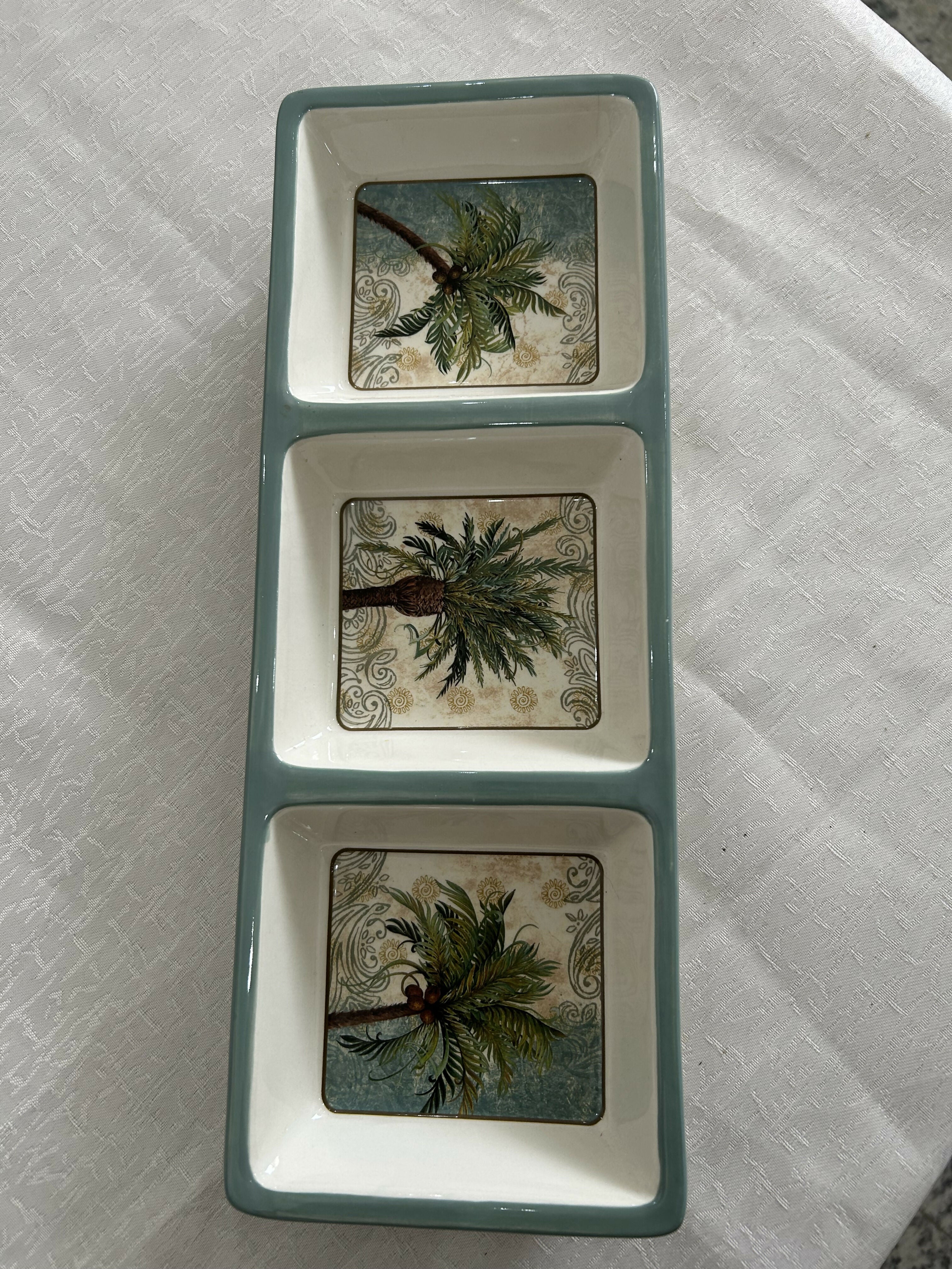 Petisqueira com 3 divisões em porcelana