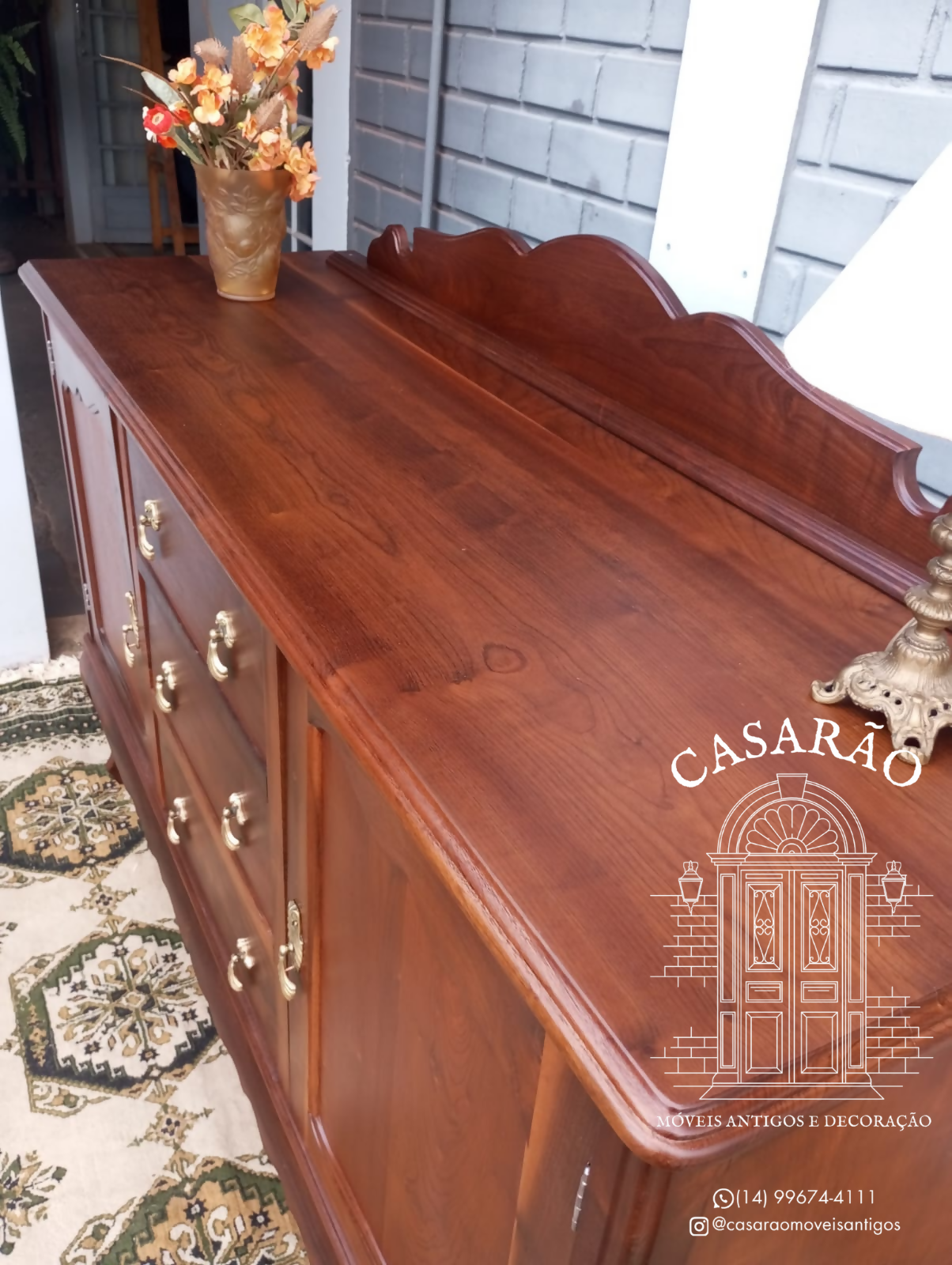 Buffet provençal em madeira maciça