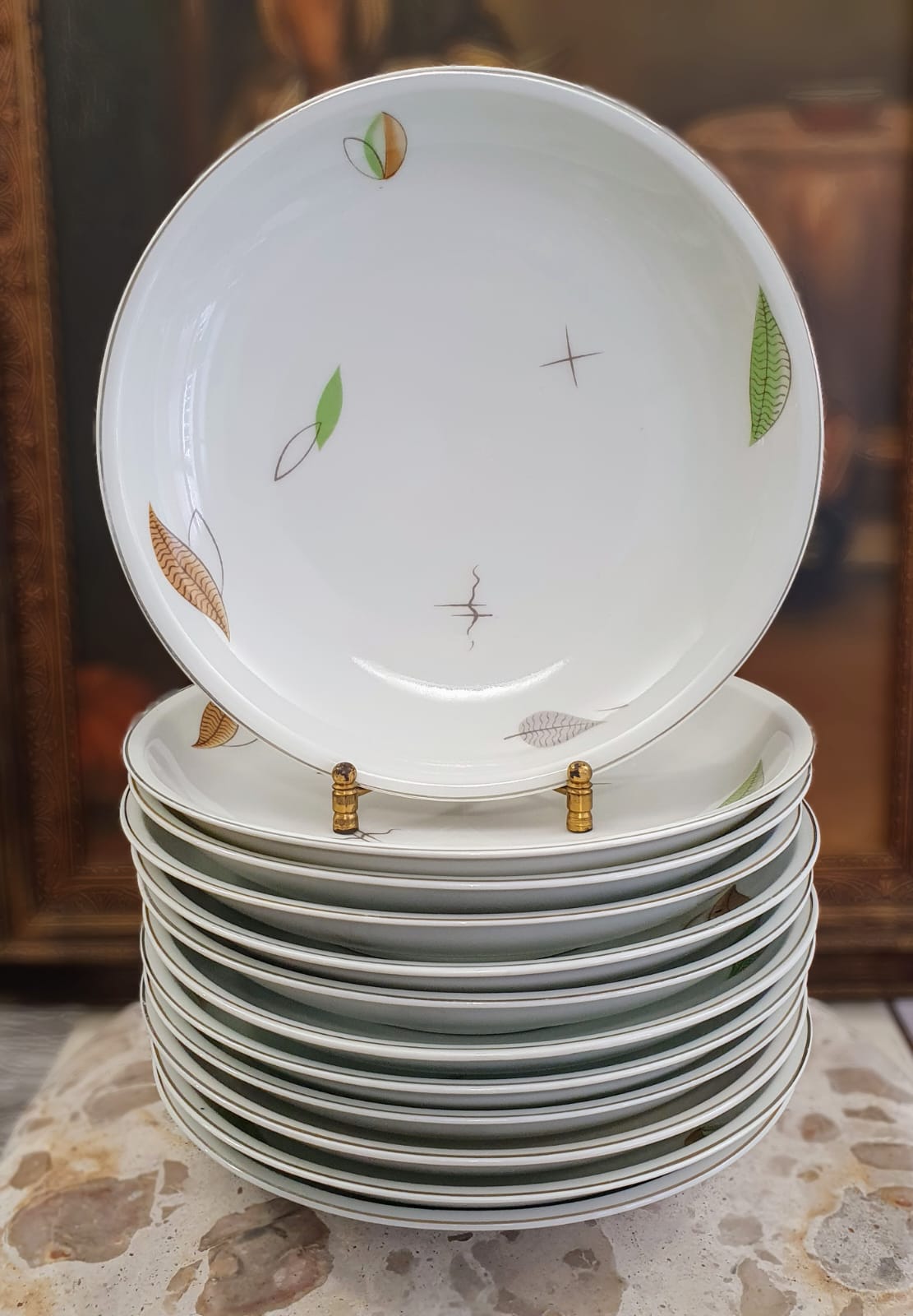 Conjunto de 12 pratos fundos em porcelana vintage Real, lindos e em ótimo estado!