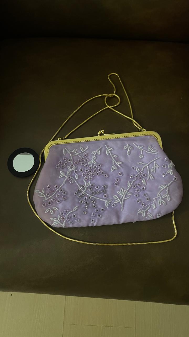 Bolsa de festa lilás bordada vintage