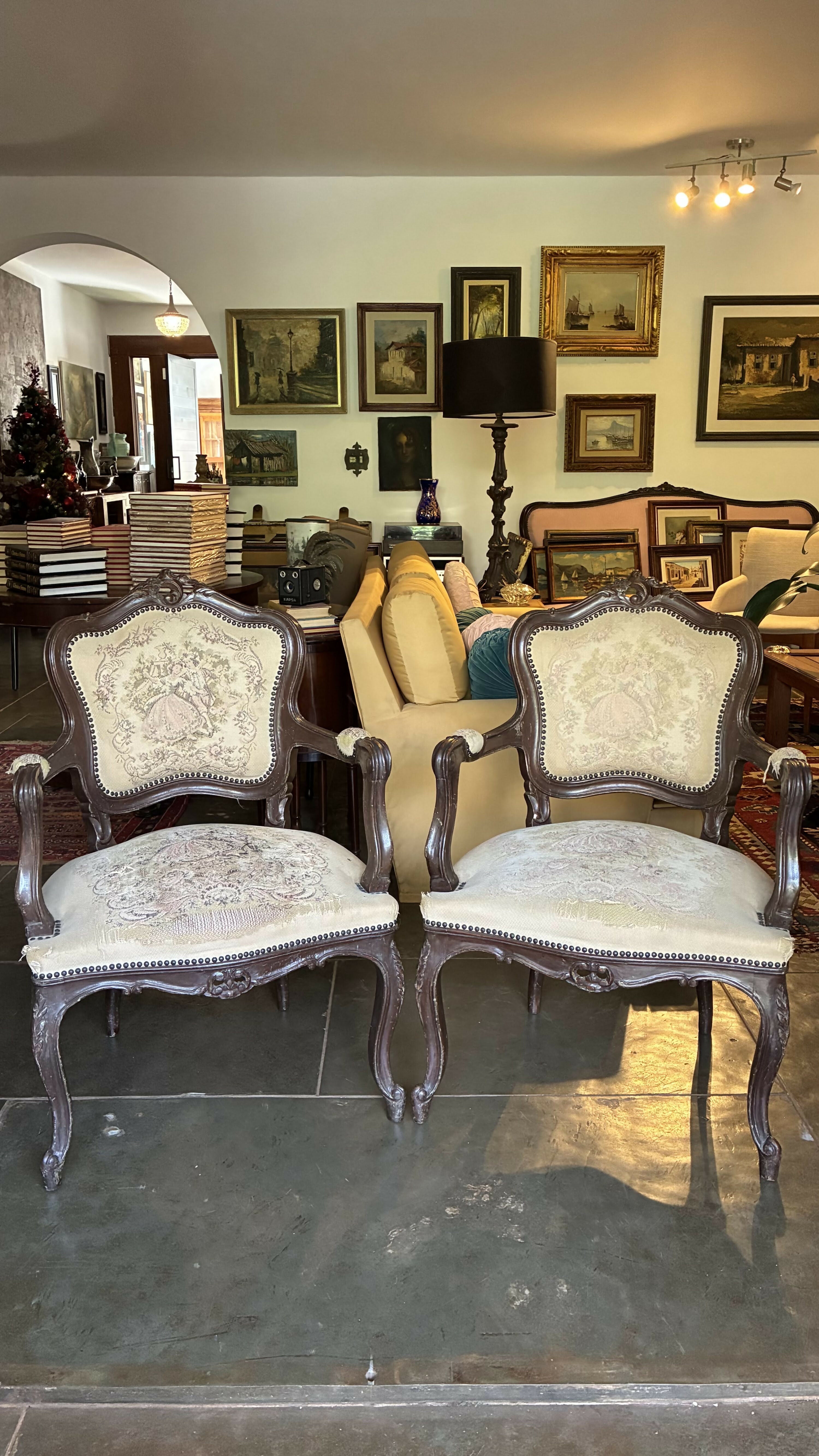 PAR DE CADEIRAS LUÍS XV