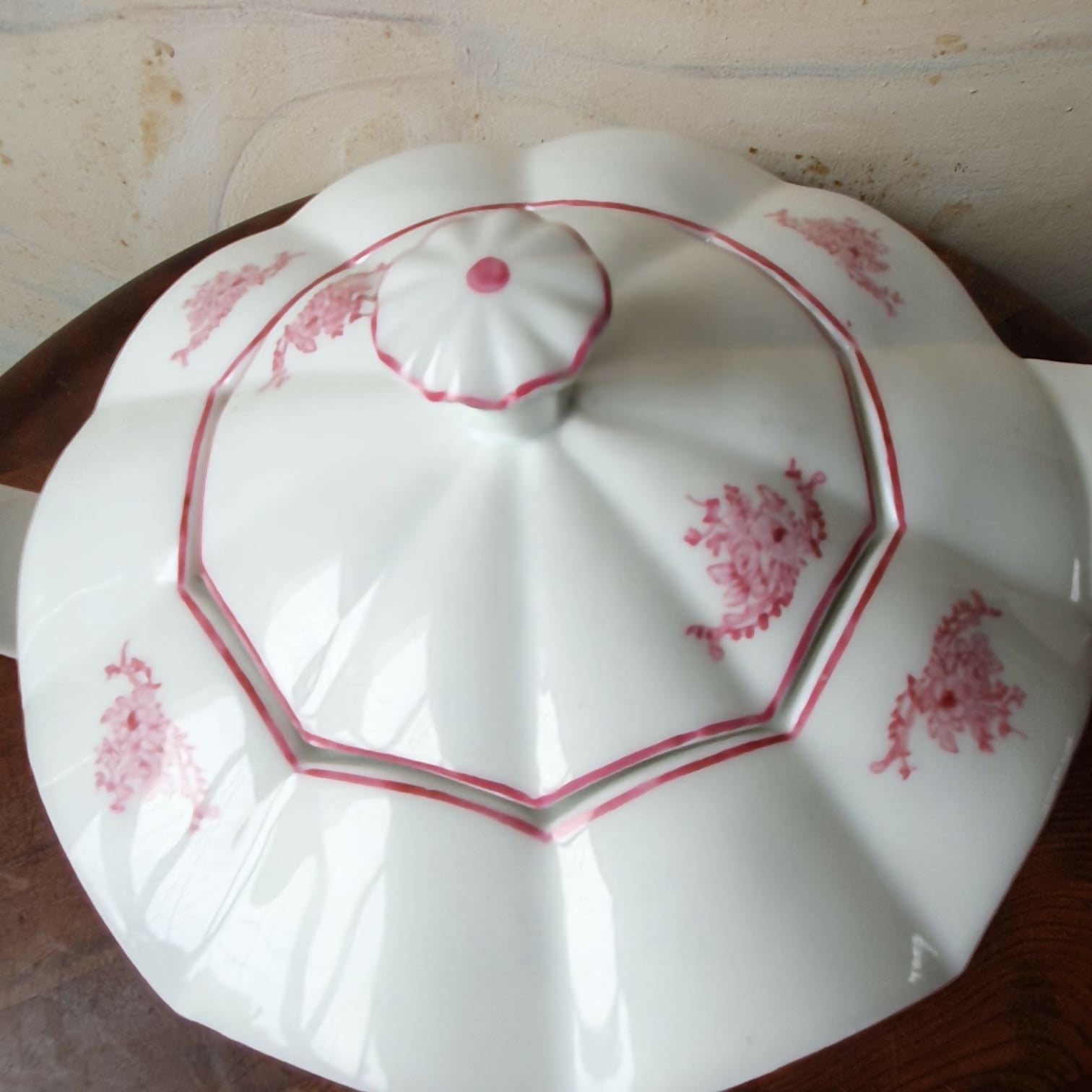 Raro conjunto de serviço de café e chá em porcelana portuguesa de Coimbra.