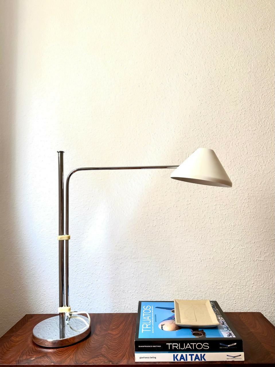 Luminária de Mesa modernista cromada anos 80