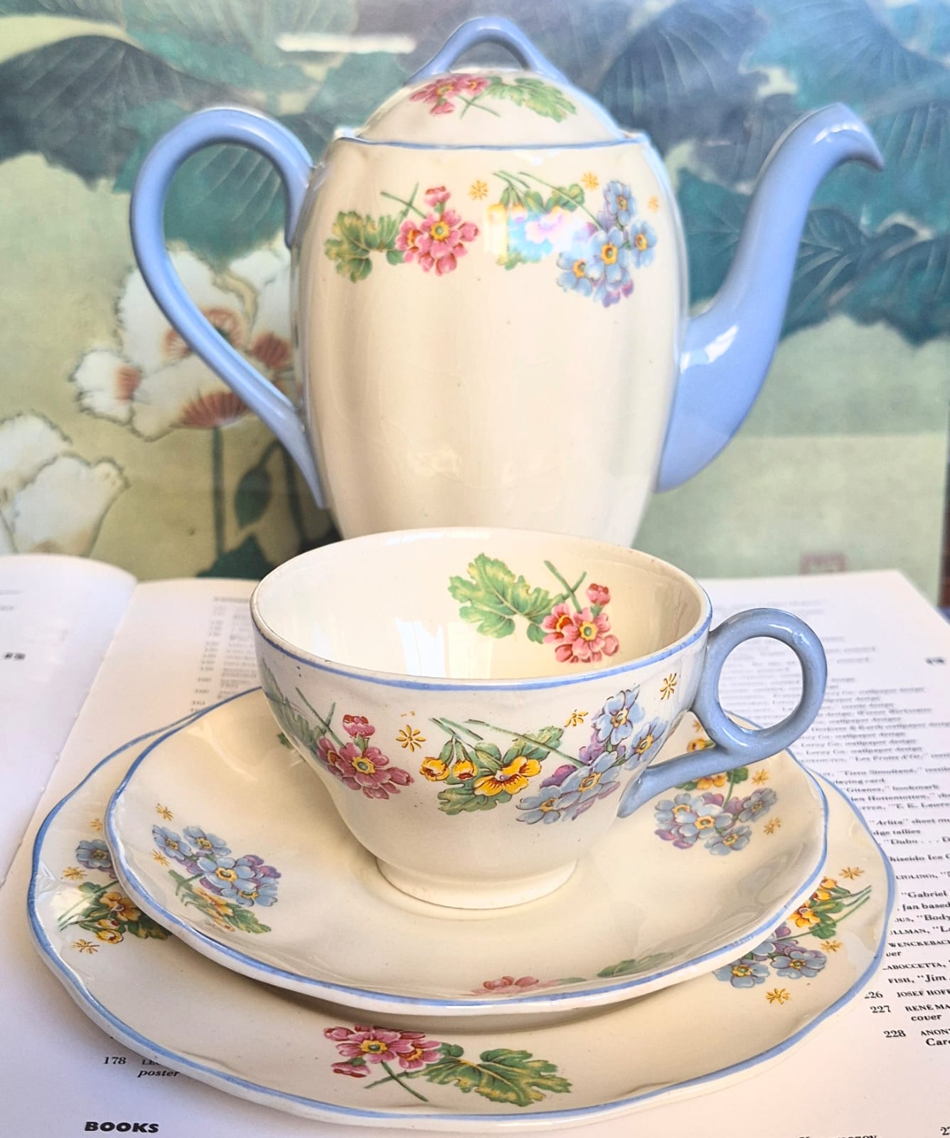 Conjunto para chá em faiança inglesa vintage - de meados do sec XX - Grindley, linha Creampetal, modelo Lilac.  4 peças.