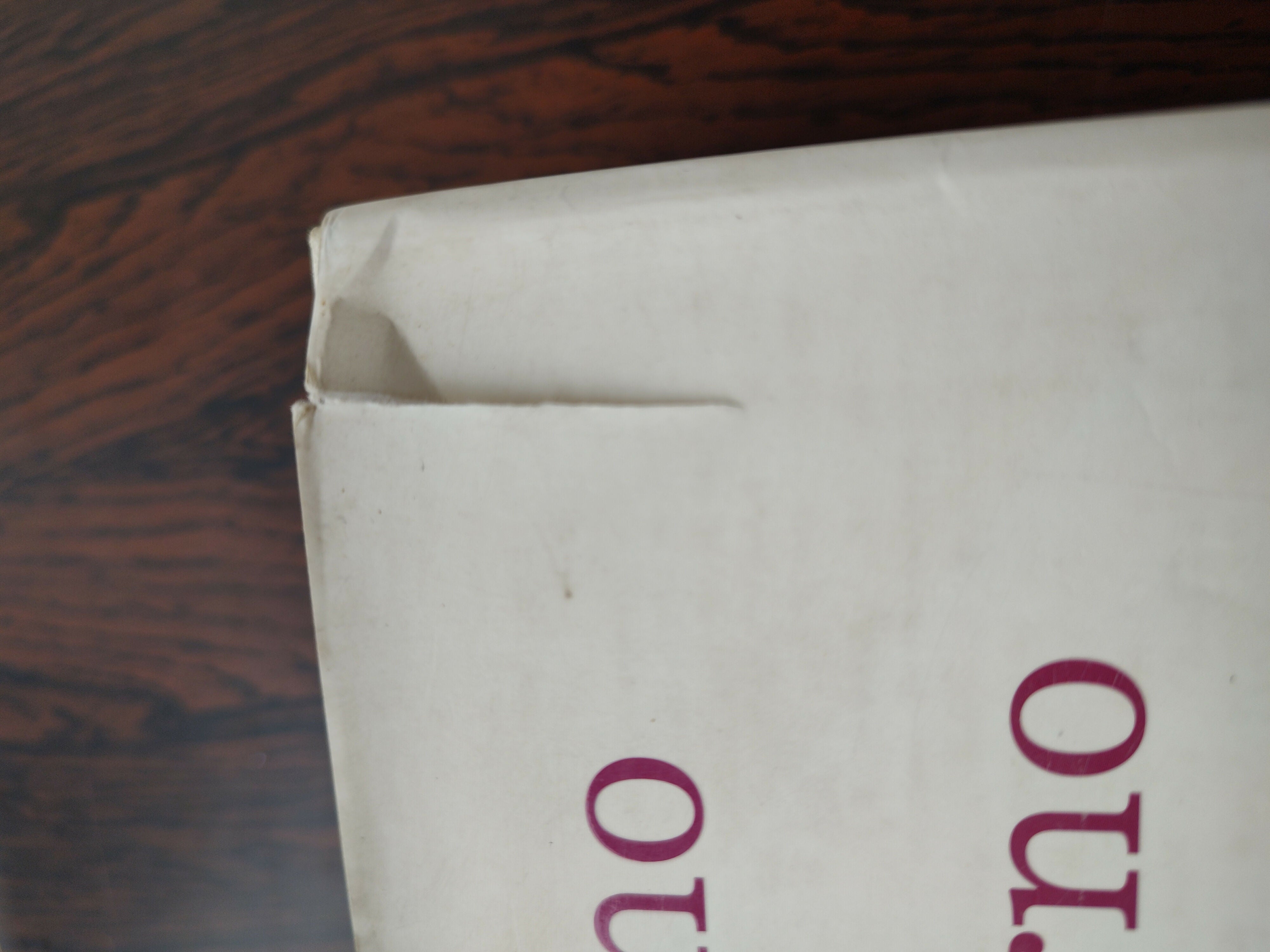 Livro &quot;Mobiliário Moderno - 150 anos de Design&quot;