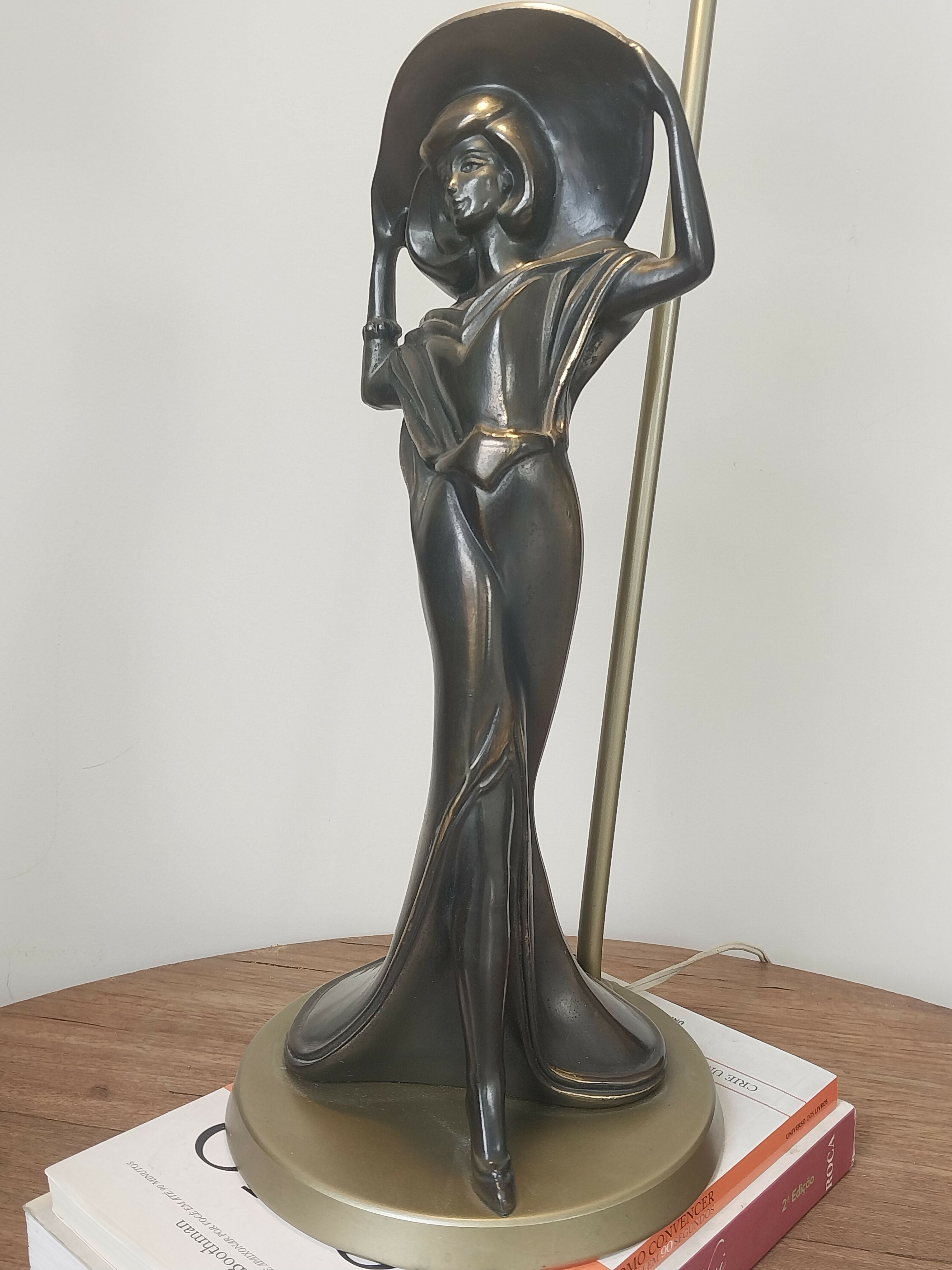 Luminária Escultural Art Deco