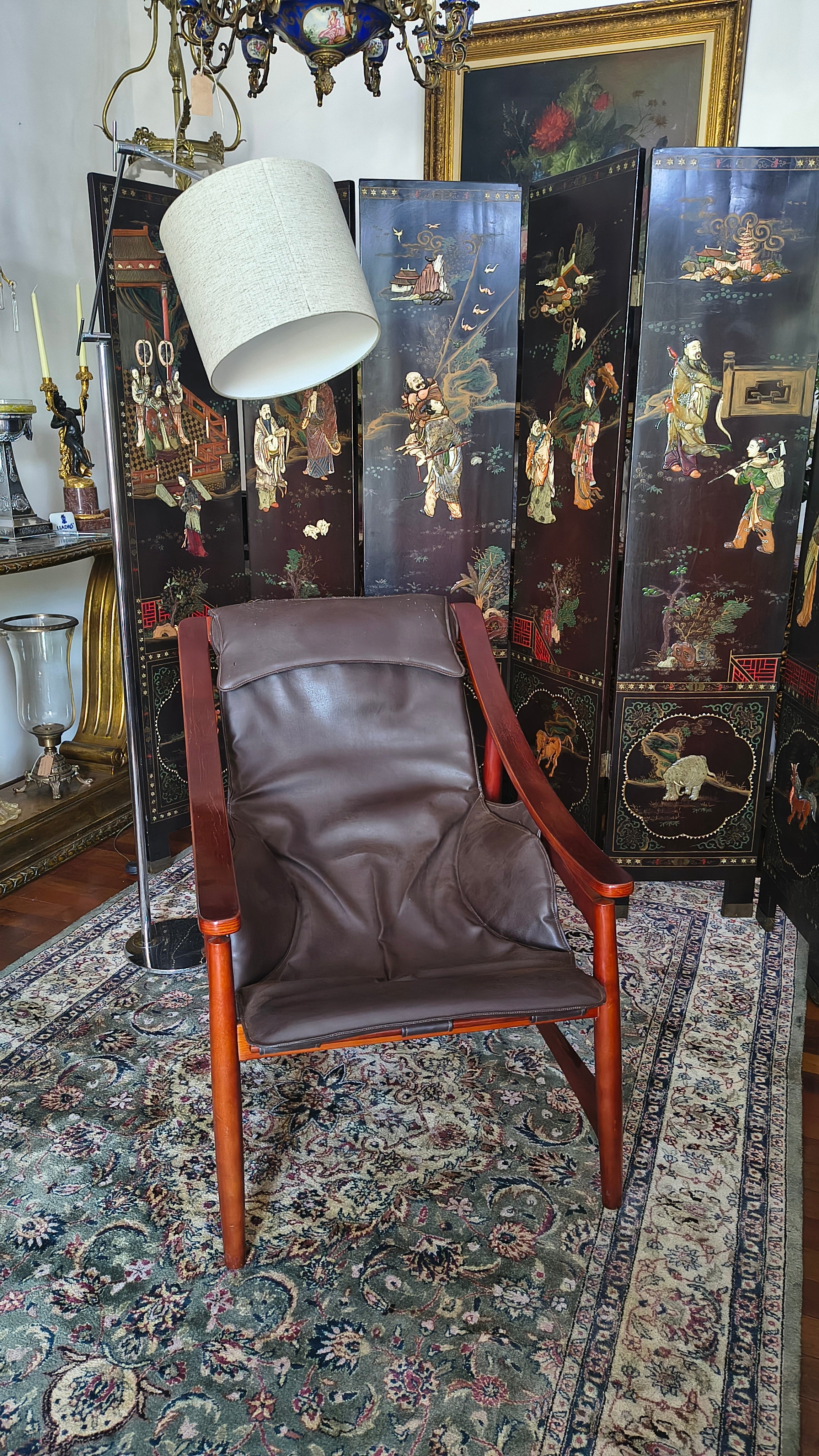 Poltrona Sol design modernista ( releitura Liceu)