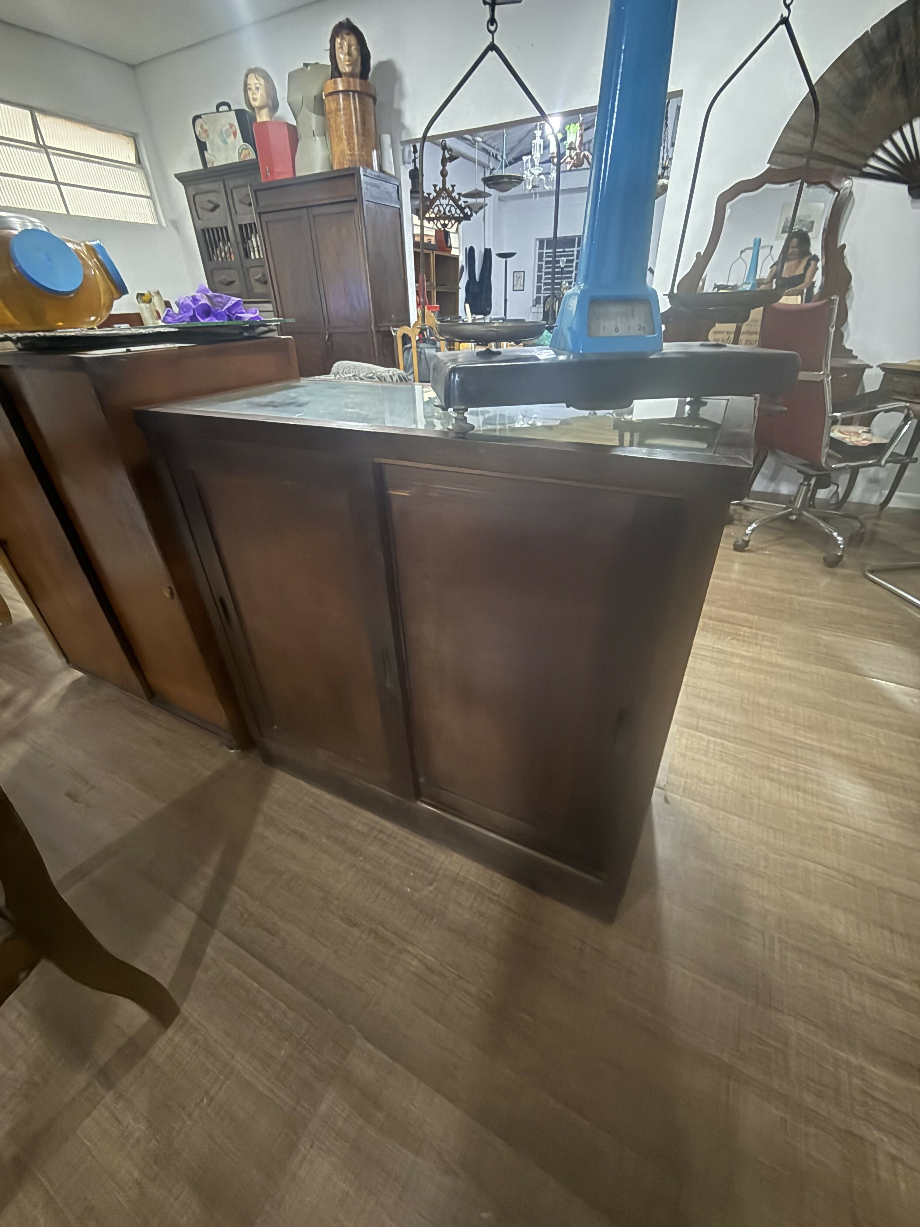Balcão de Farmácia Antigo com Vitrine em Vidro – Original