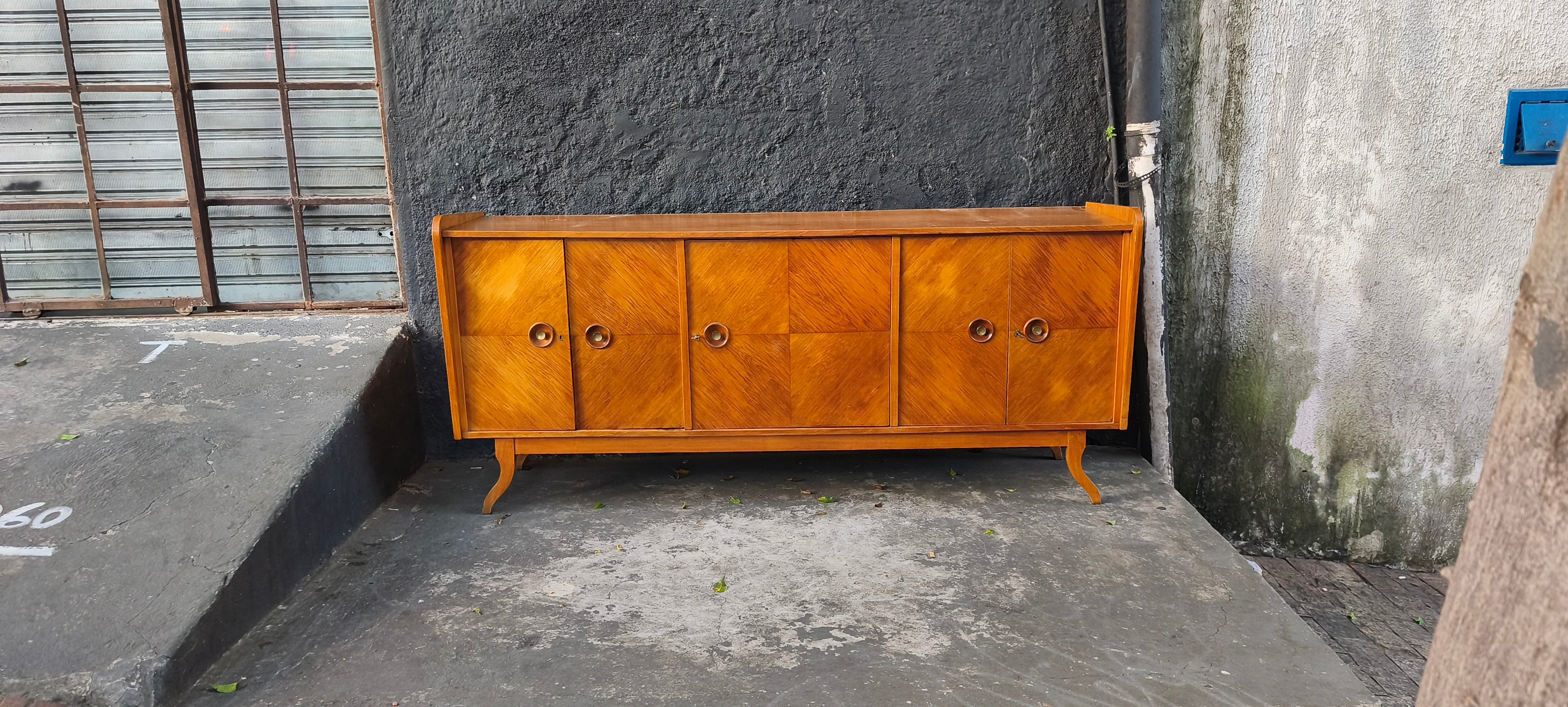 Belíssimo Buffet estilo ArtDeco original dos anos 50 em Pau Marfim (2m)