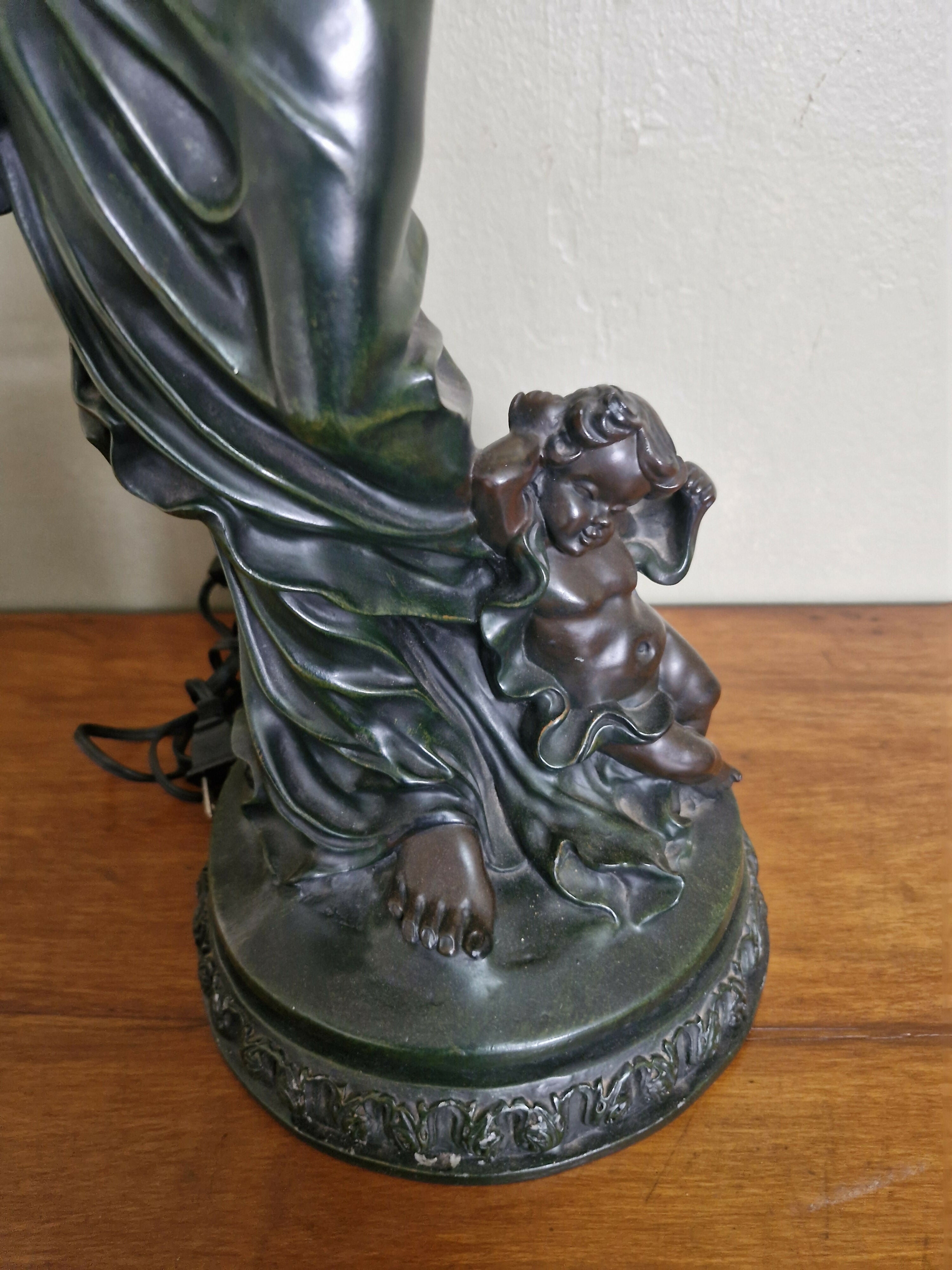 Luminária estilo Art Nouveau