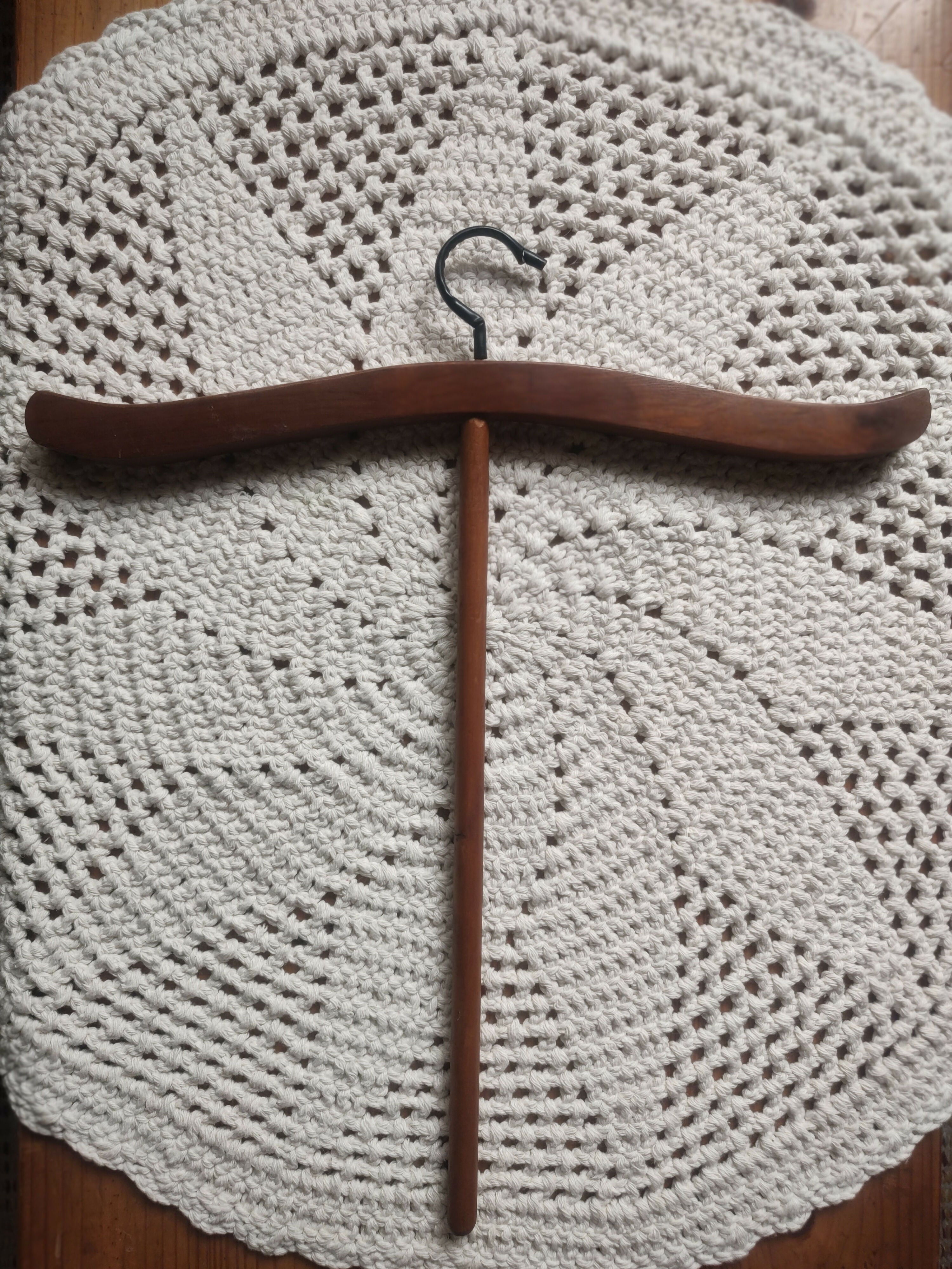 Antigos cabides em Madeira maciça - anos 40/50 (valor unitário)