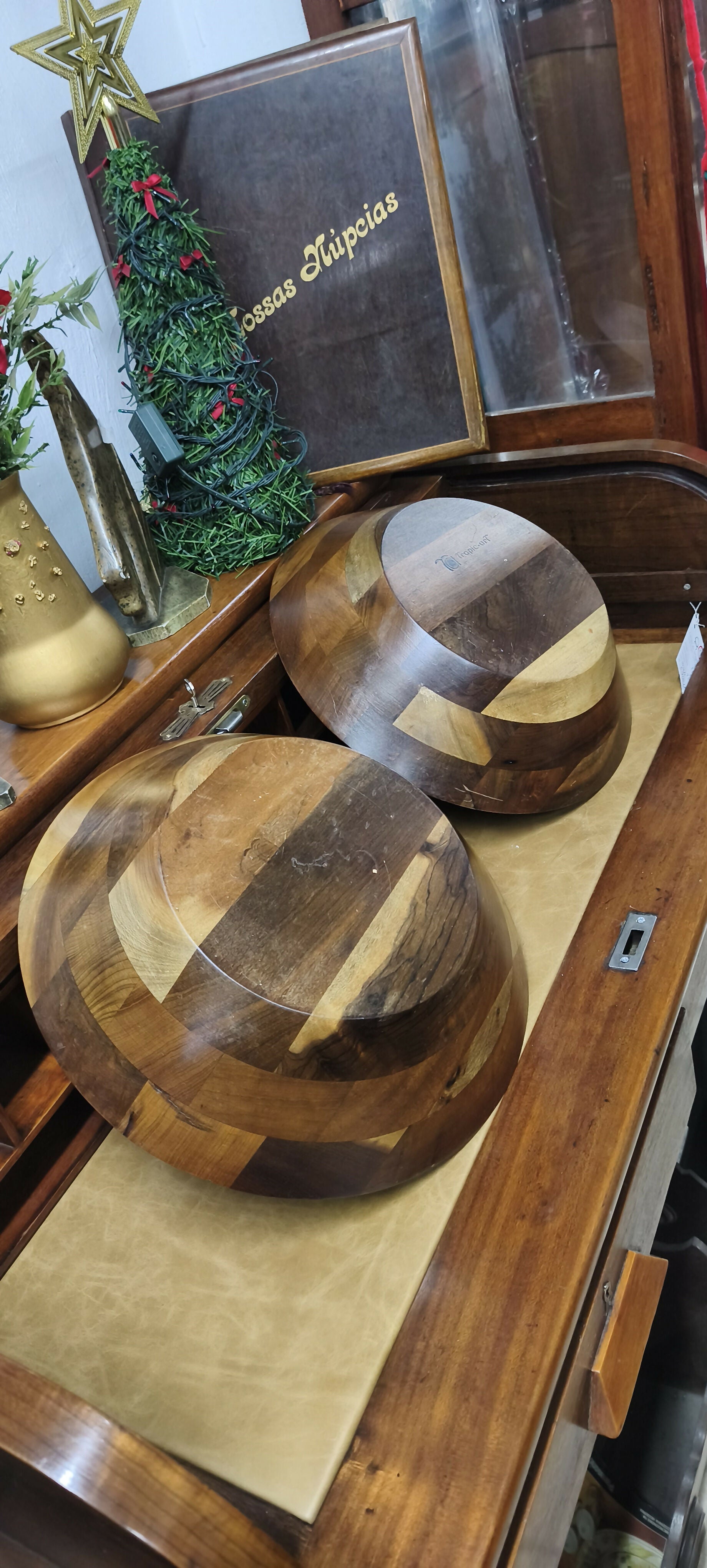 Tigelas de design Tropic Art