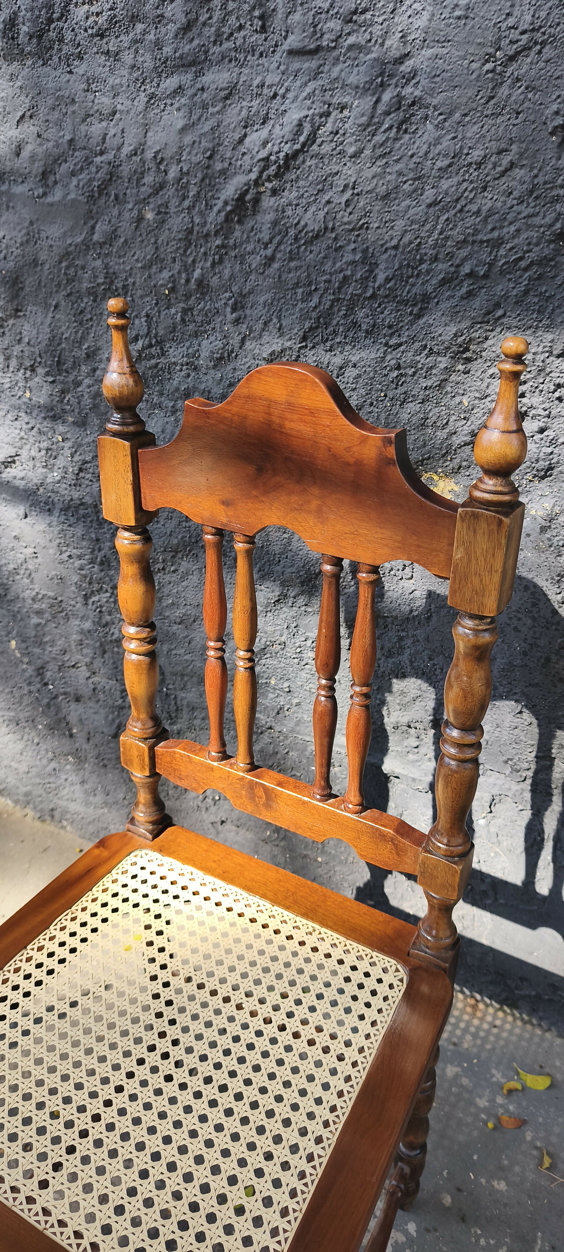 Jogo de cadeiras coloniais com palhinha