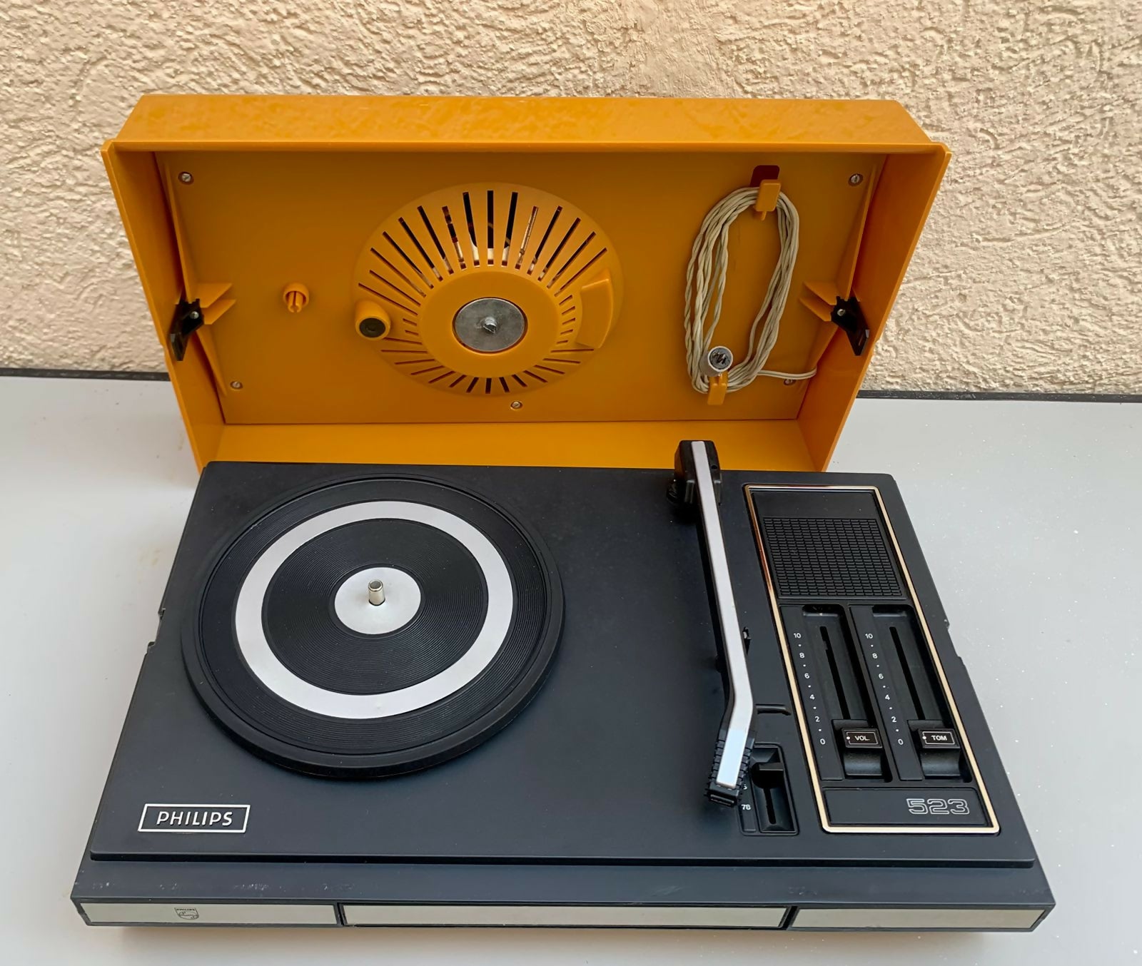 Toca discos / Vitrola Philips Funcionando!