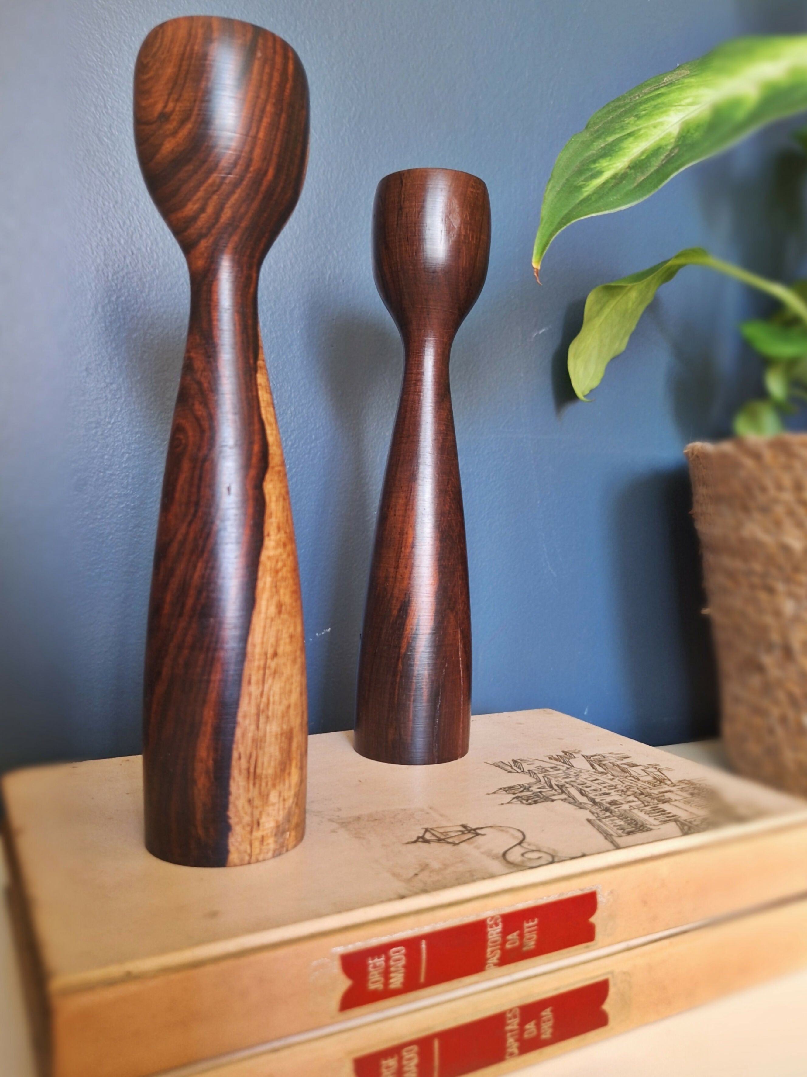 Castiçal em madeira jacarandá da Bahia (valor do par)