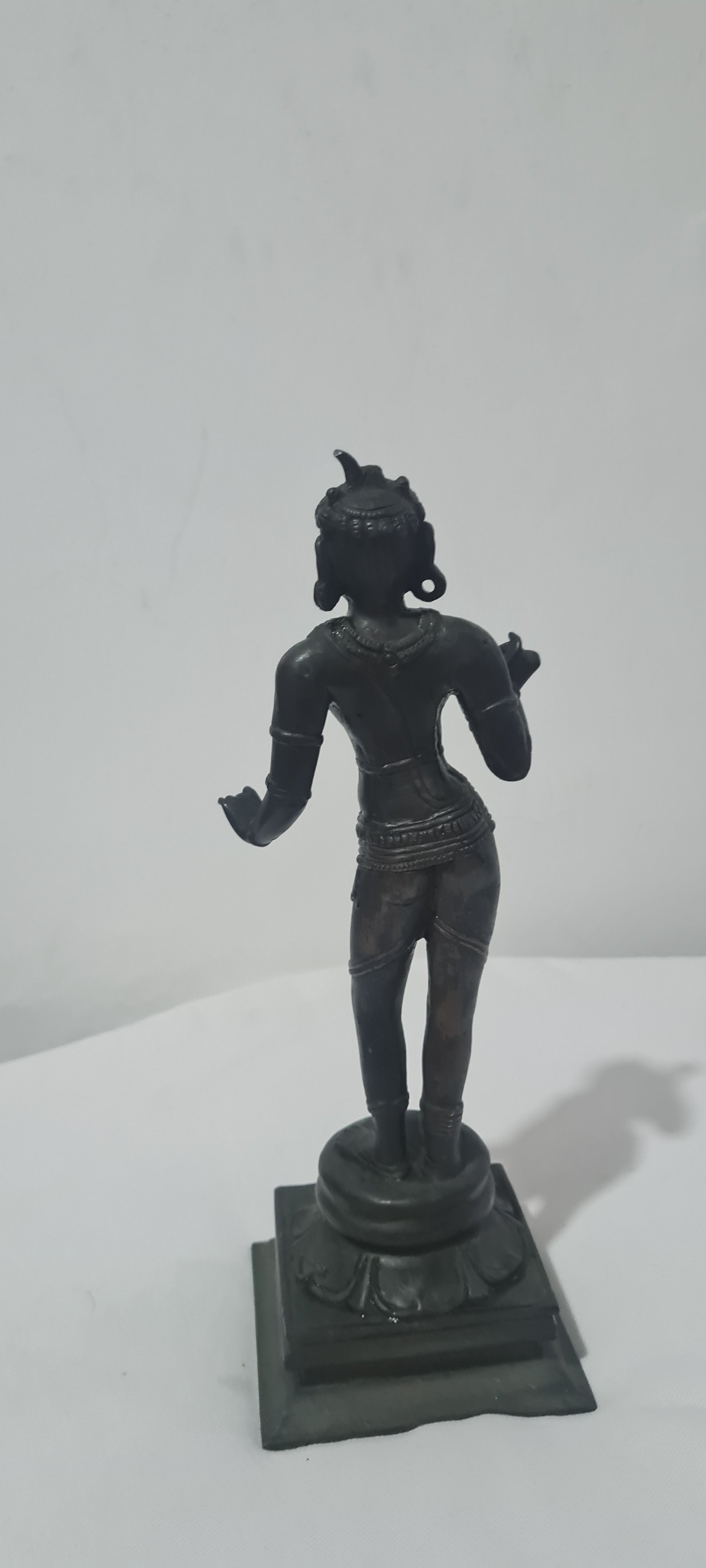 ESCULTURA INDU EM BRONZE MACIÇO. SEC XIX.