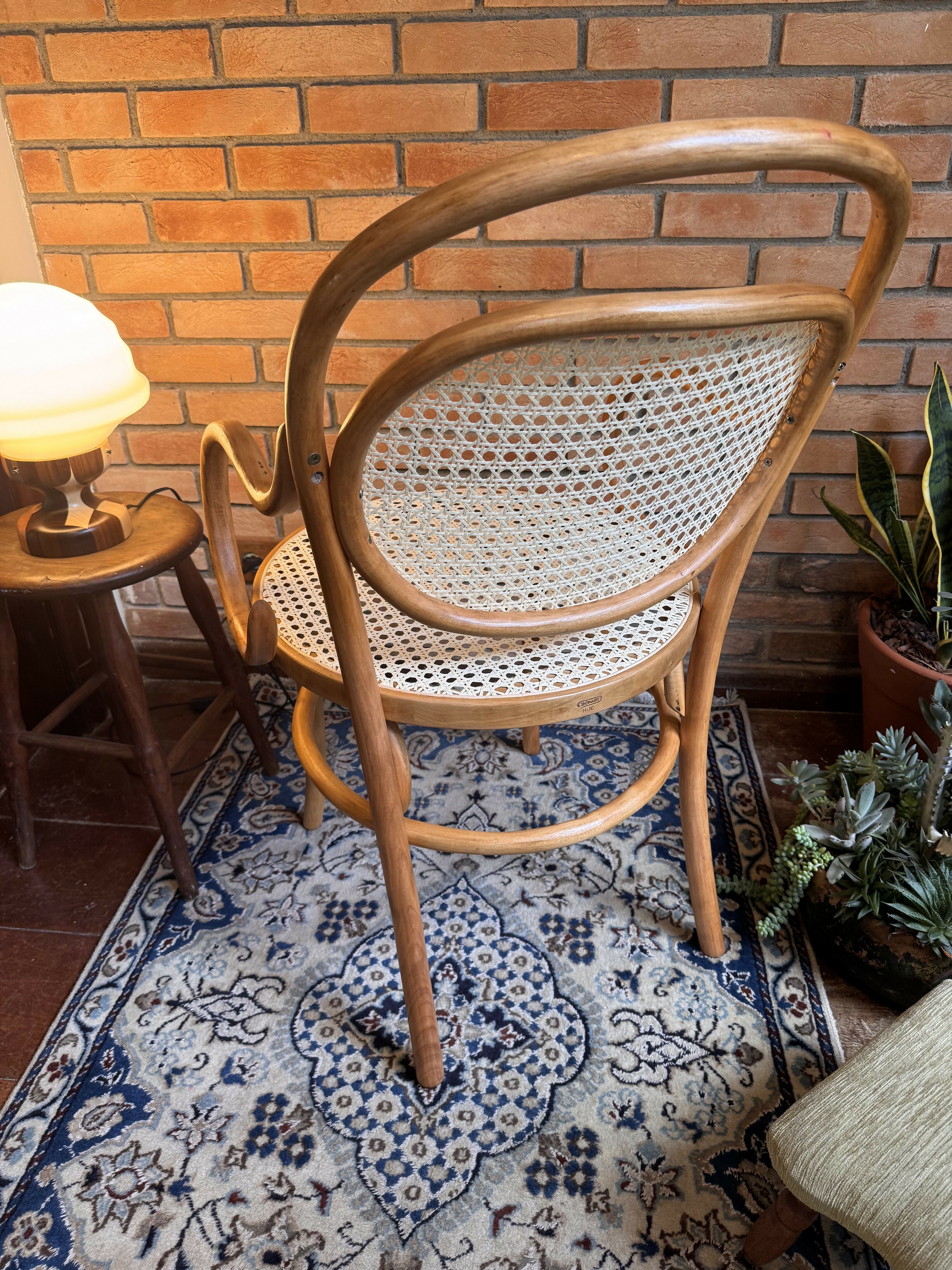 Poltrona Thonet Thonart Modelo Panamá (restaurada)