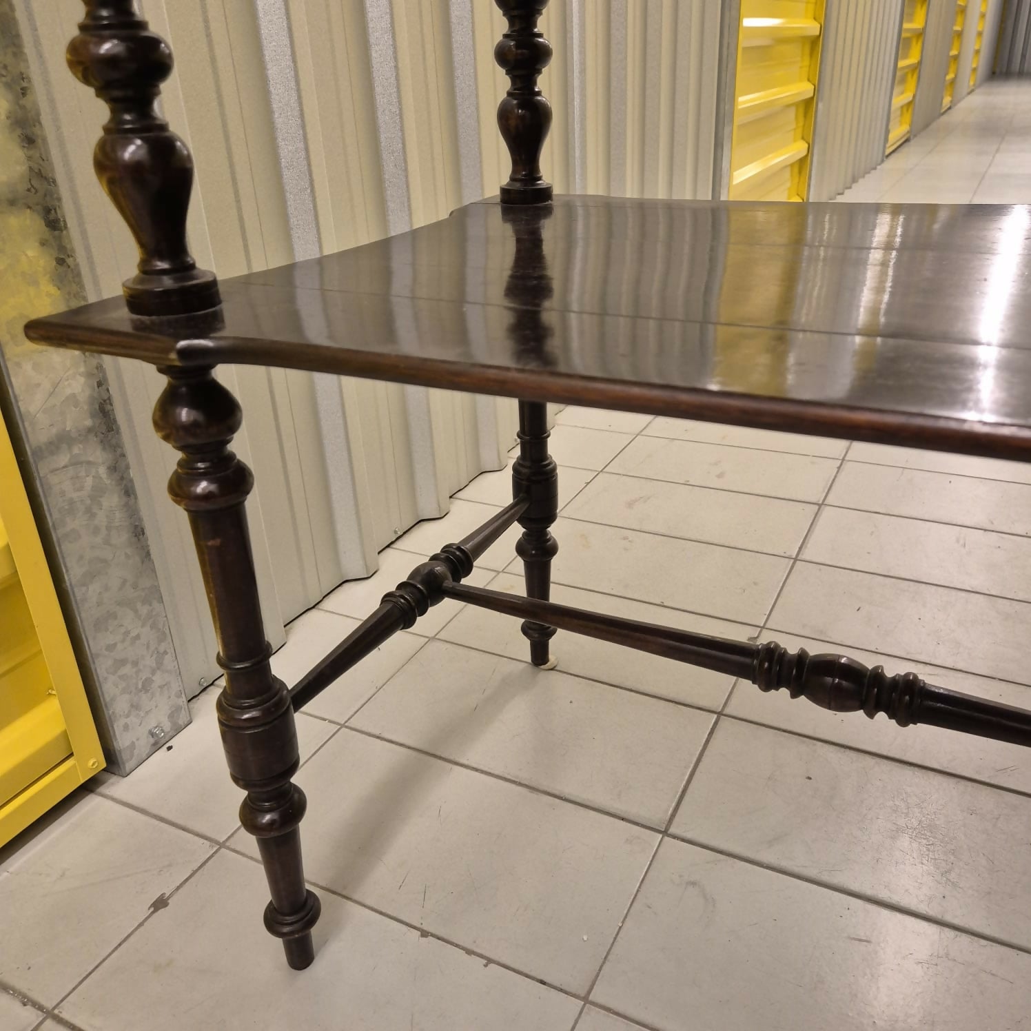 Mesinha Lateral Gomos em madeira