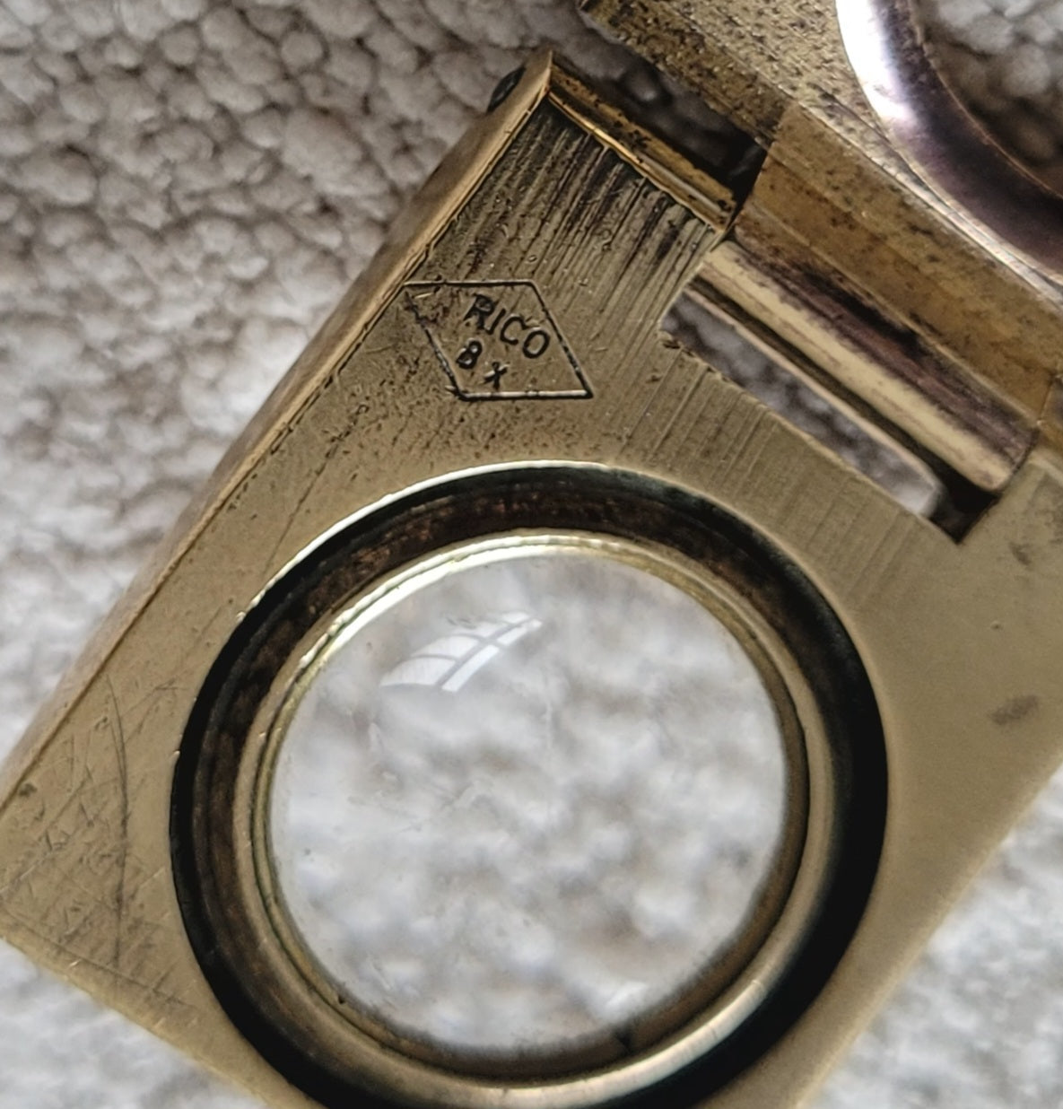 Raro Conta-Fios Europeu Vintage de Bolso com Lente de Vidro em Latão Maciço