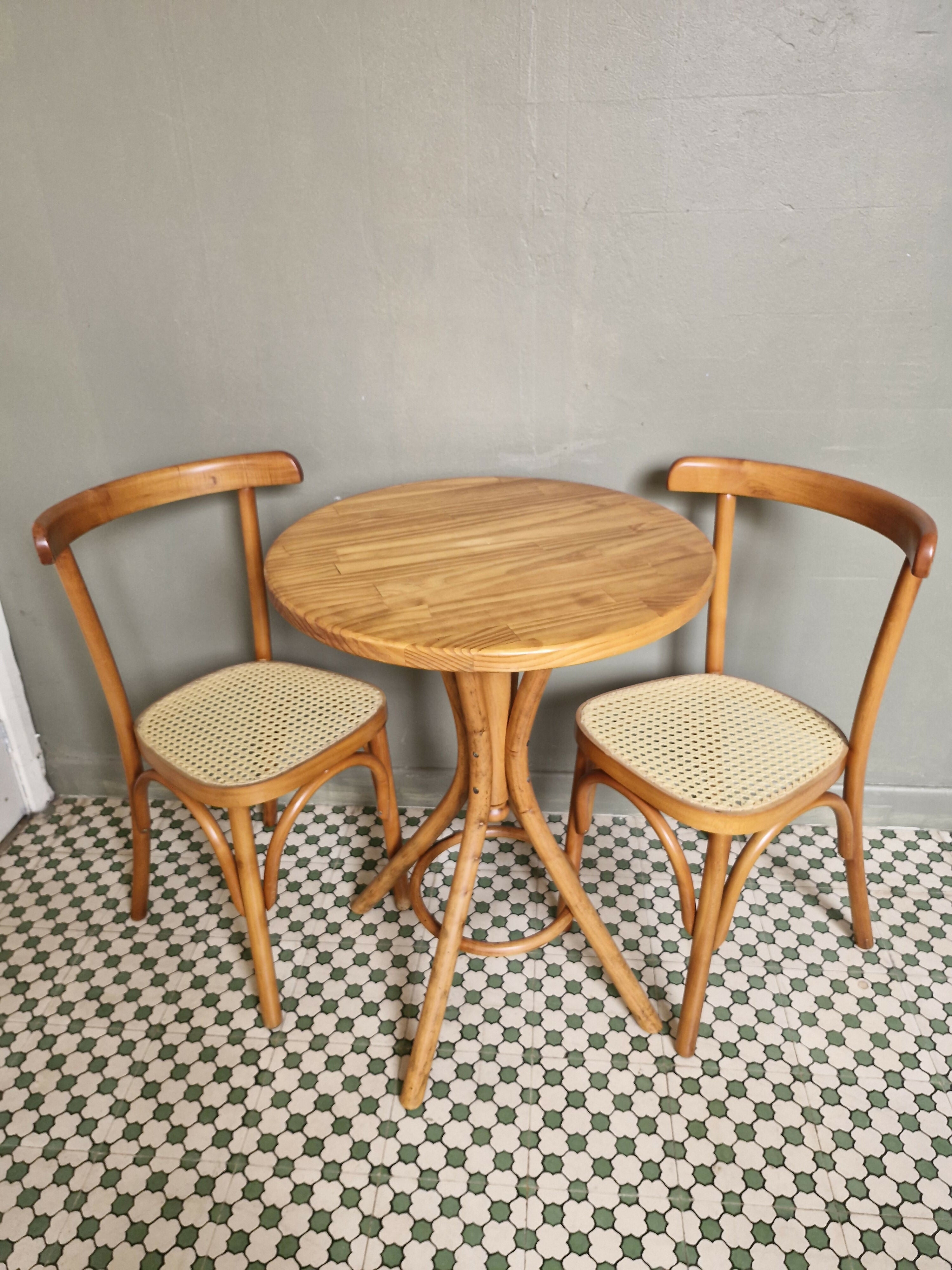 Jogo de Mesa e Cadeiras Thonart