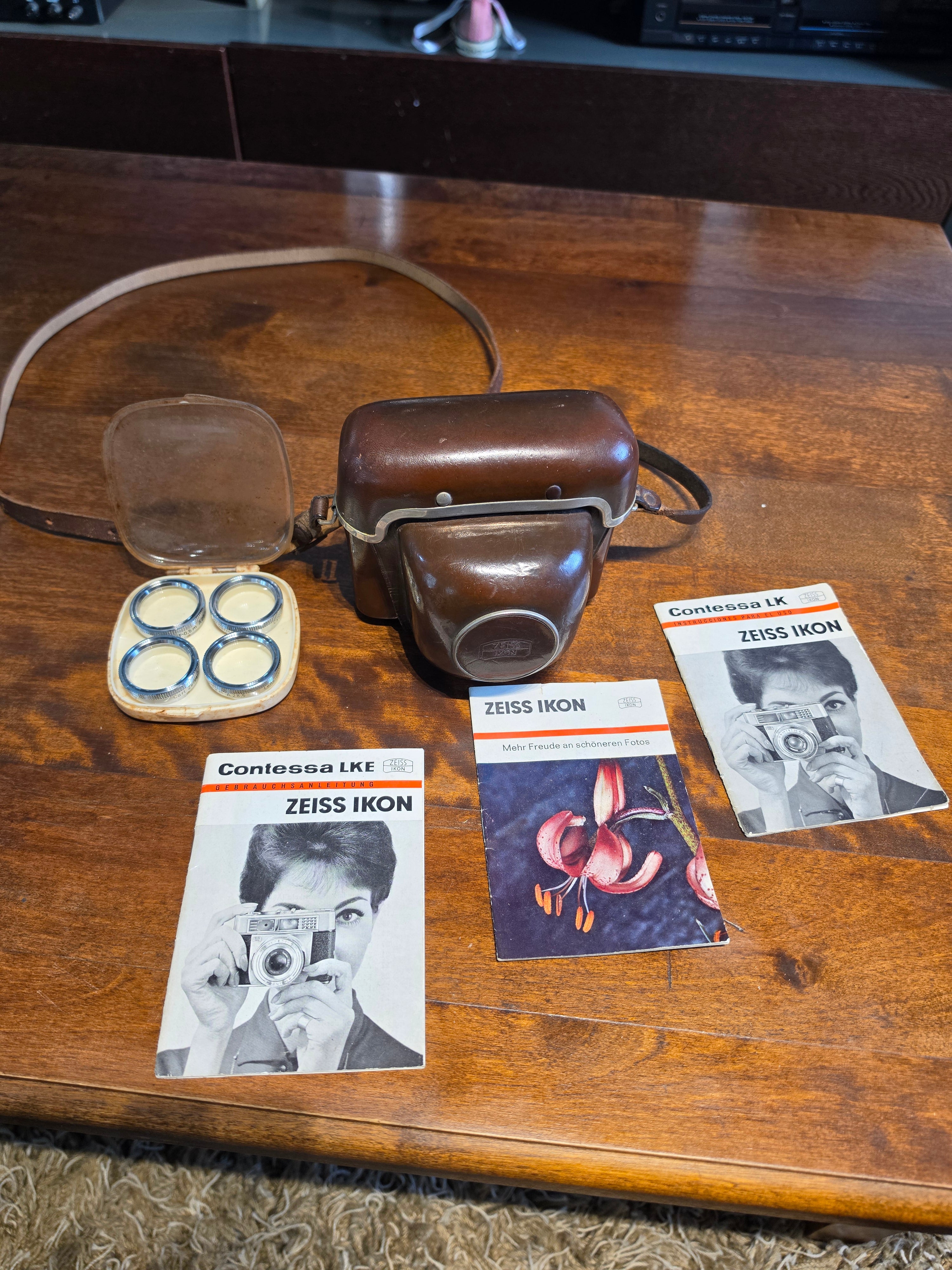 Câmera fotográfica, década de 50, Contenssa LKE - Zeiss Icon
