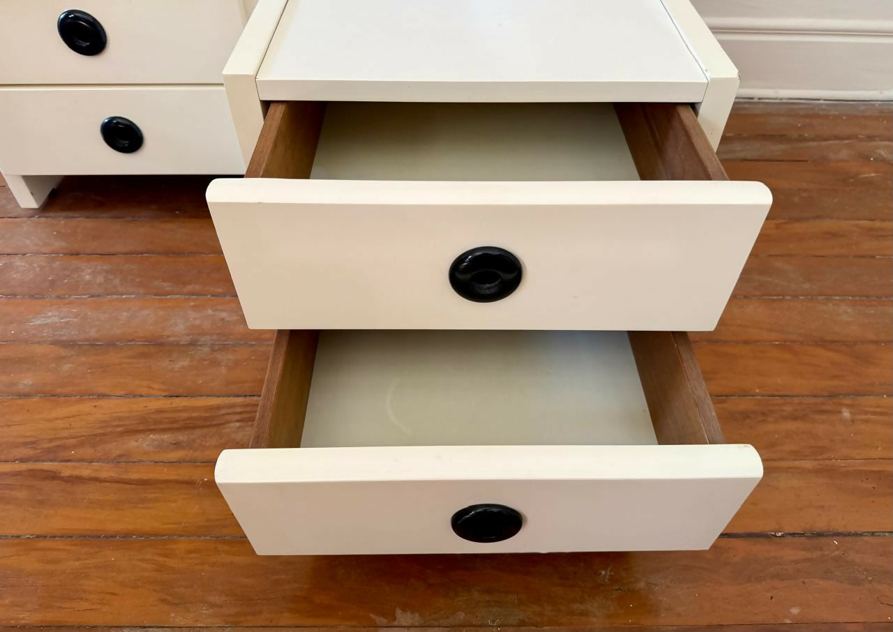 Par de mesinhas de cabeceira Geraldo de Barros