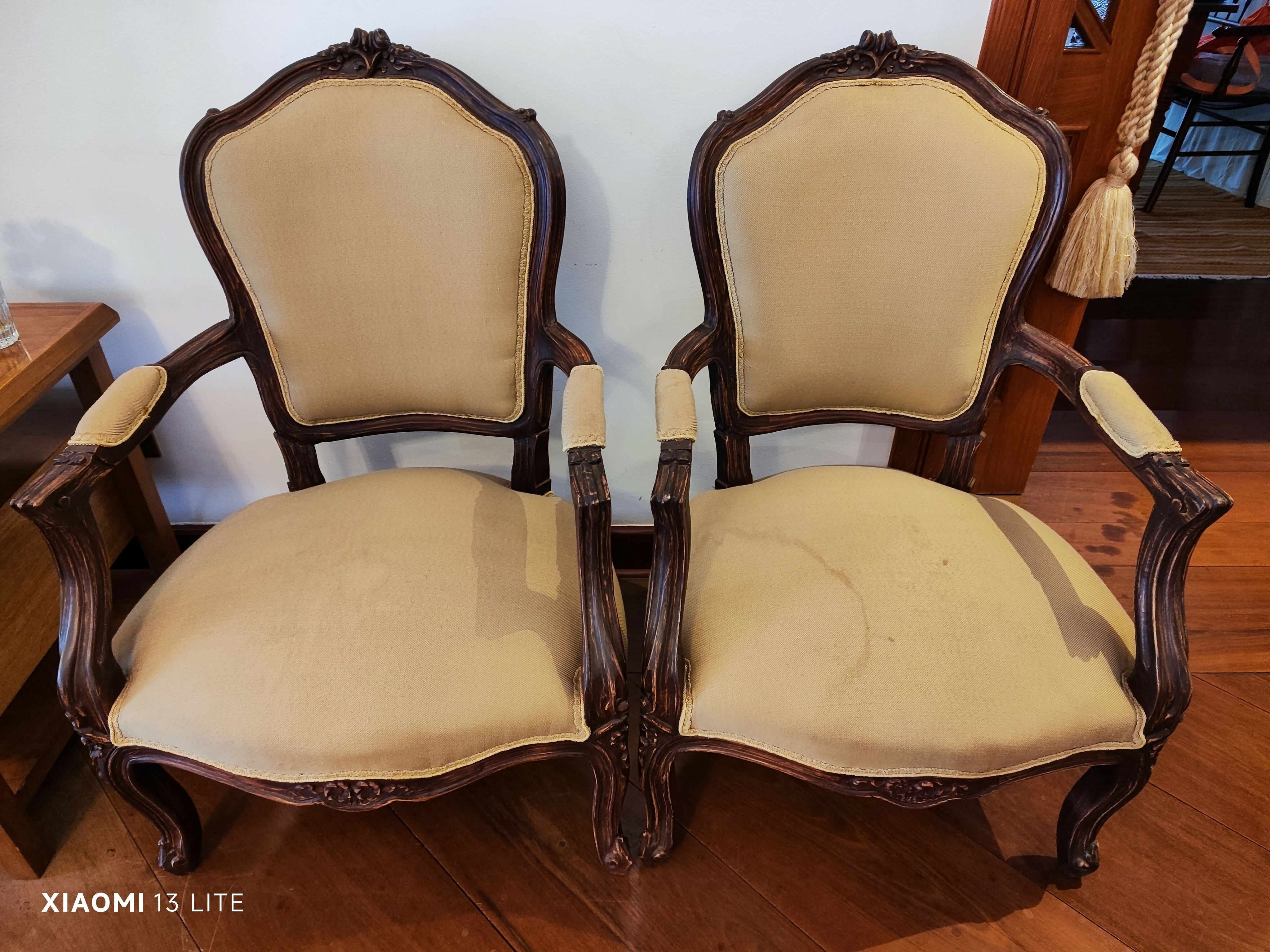 Par de Poltronas clássicas