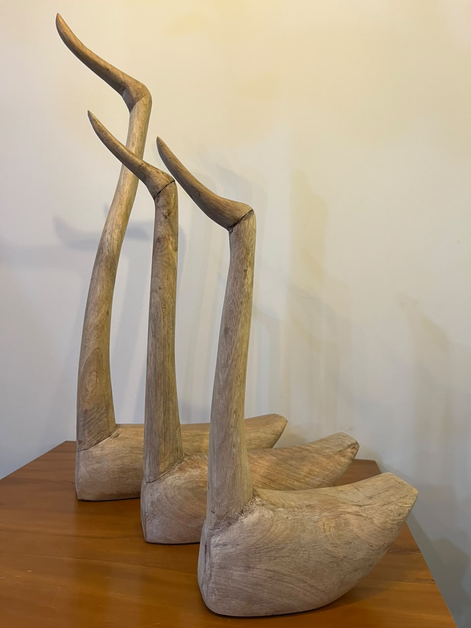 Trio de esculturas de aves em madeira — Made in India