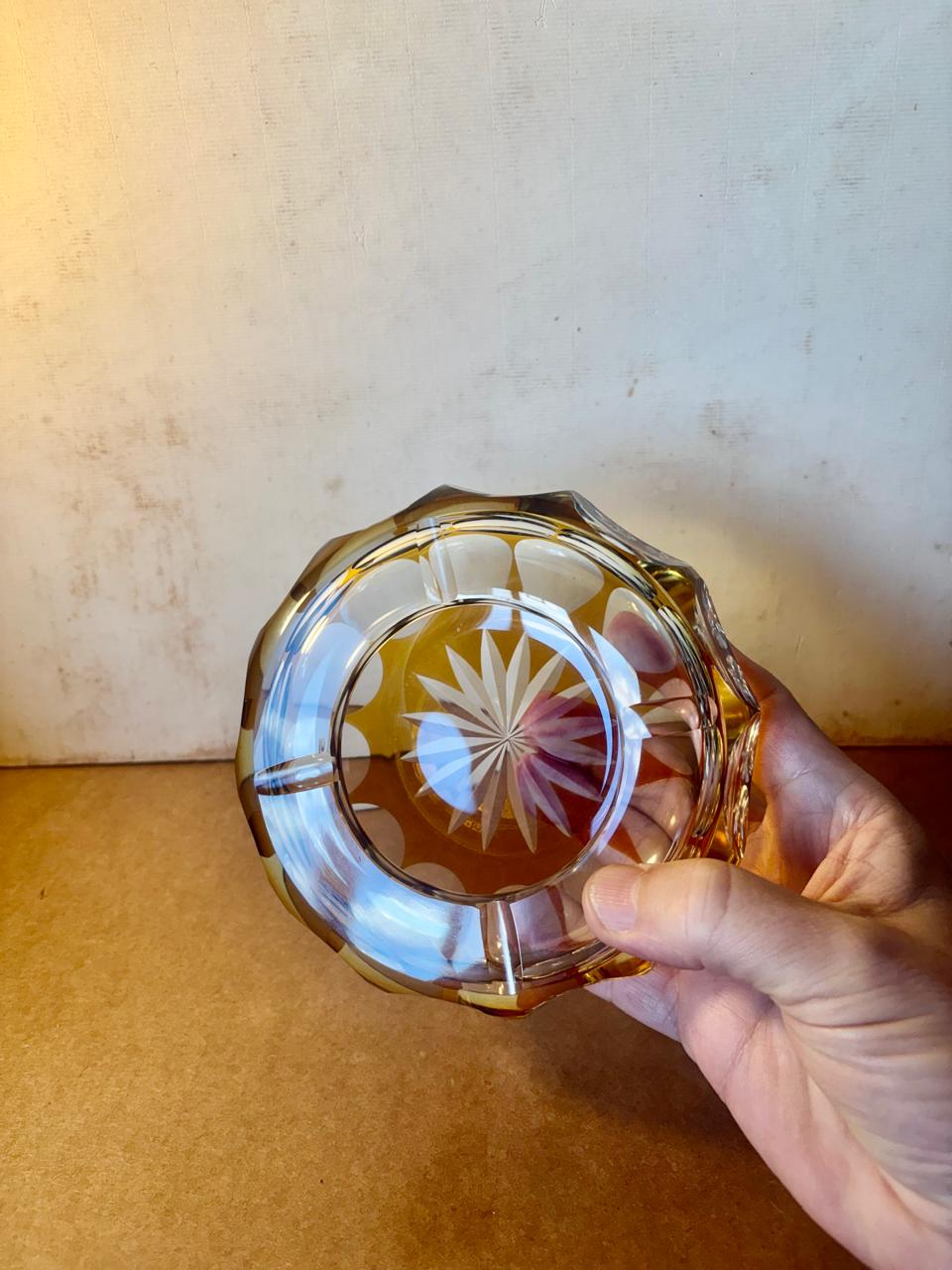 Cinzeiro em cristal lapidado dupla camada âmbar (DMCPS_679)