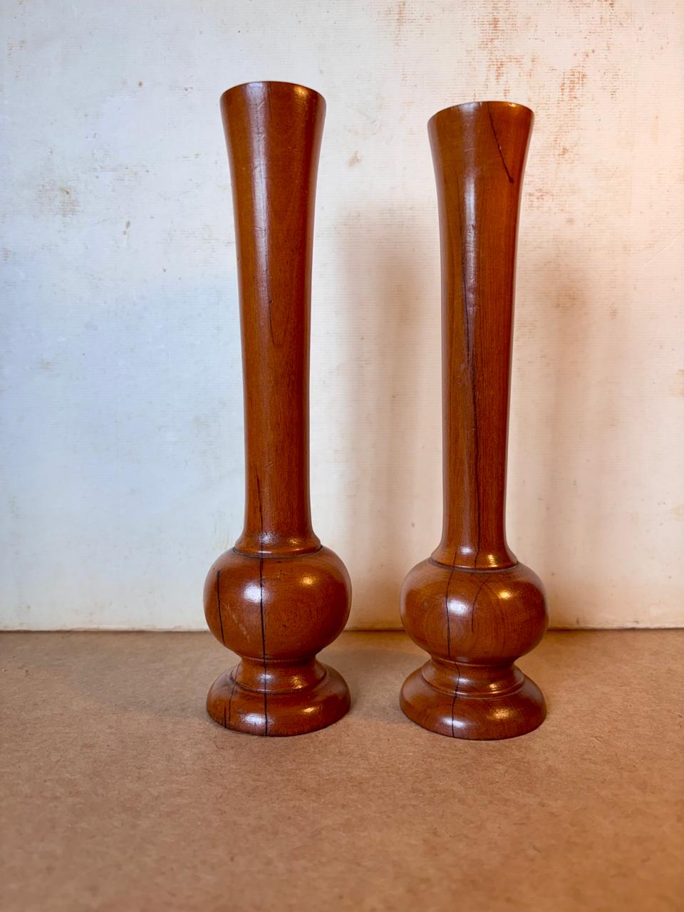 Par de vasos solifleur (solitário) em madeira torneada (DMCPS_757)