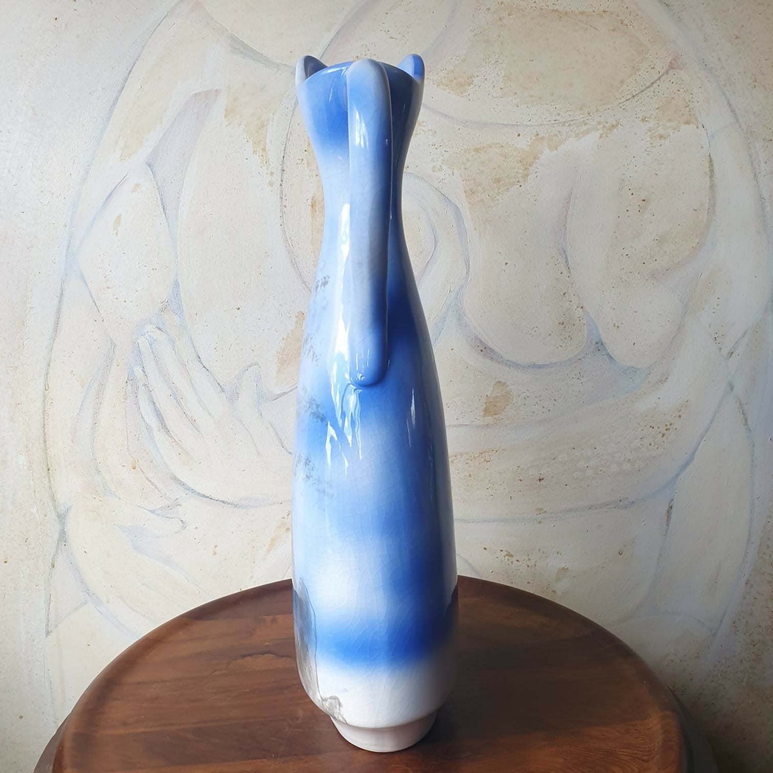 Grande e lindo jarro decorativo em cerâmica esmaltada, pintado à mão.