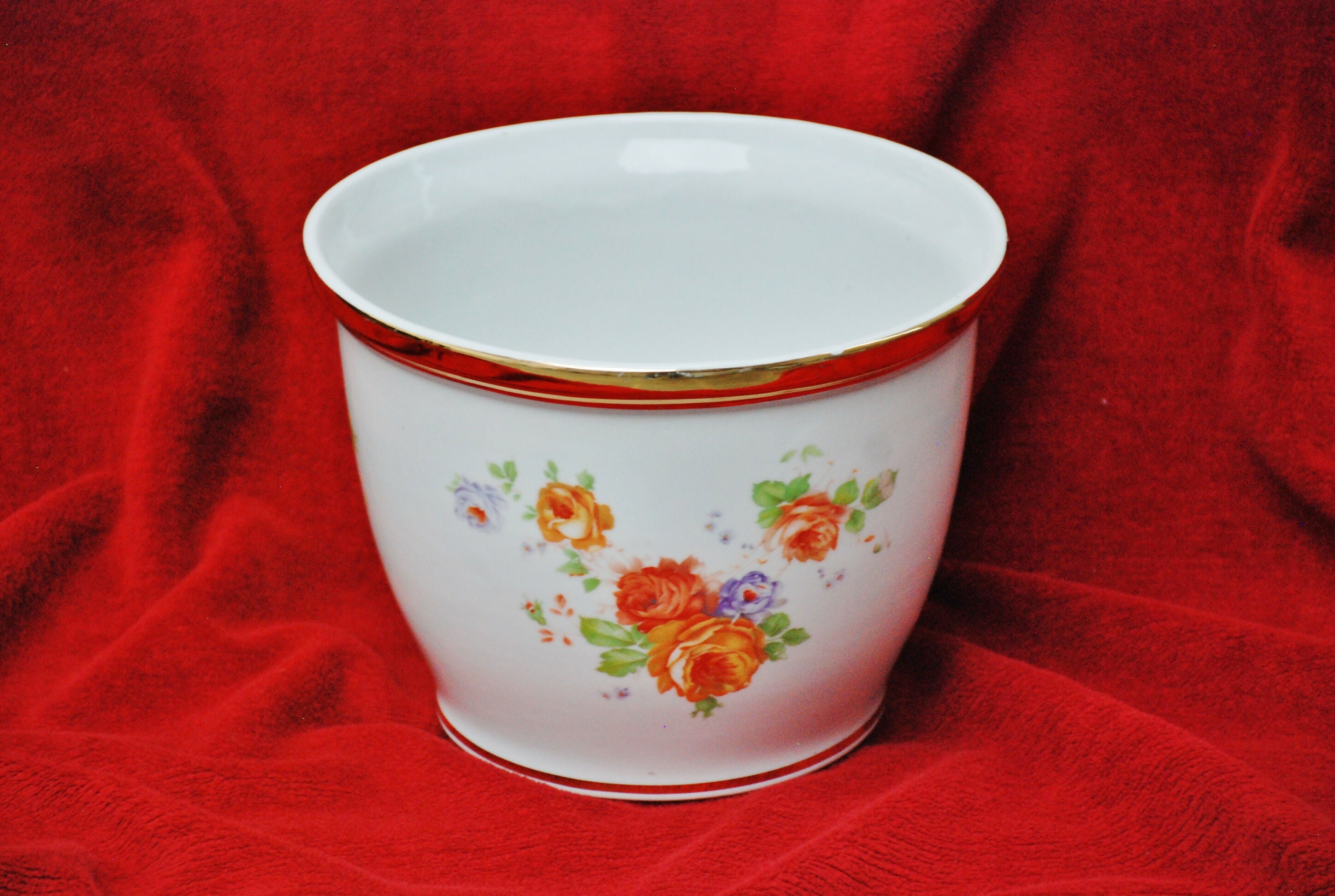 cachepot porcelana monte alegre ANOS 70 , filete ouro - 0,20 a x 0,26